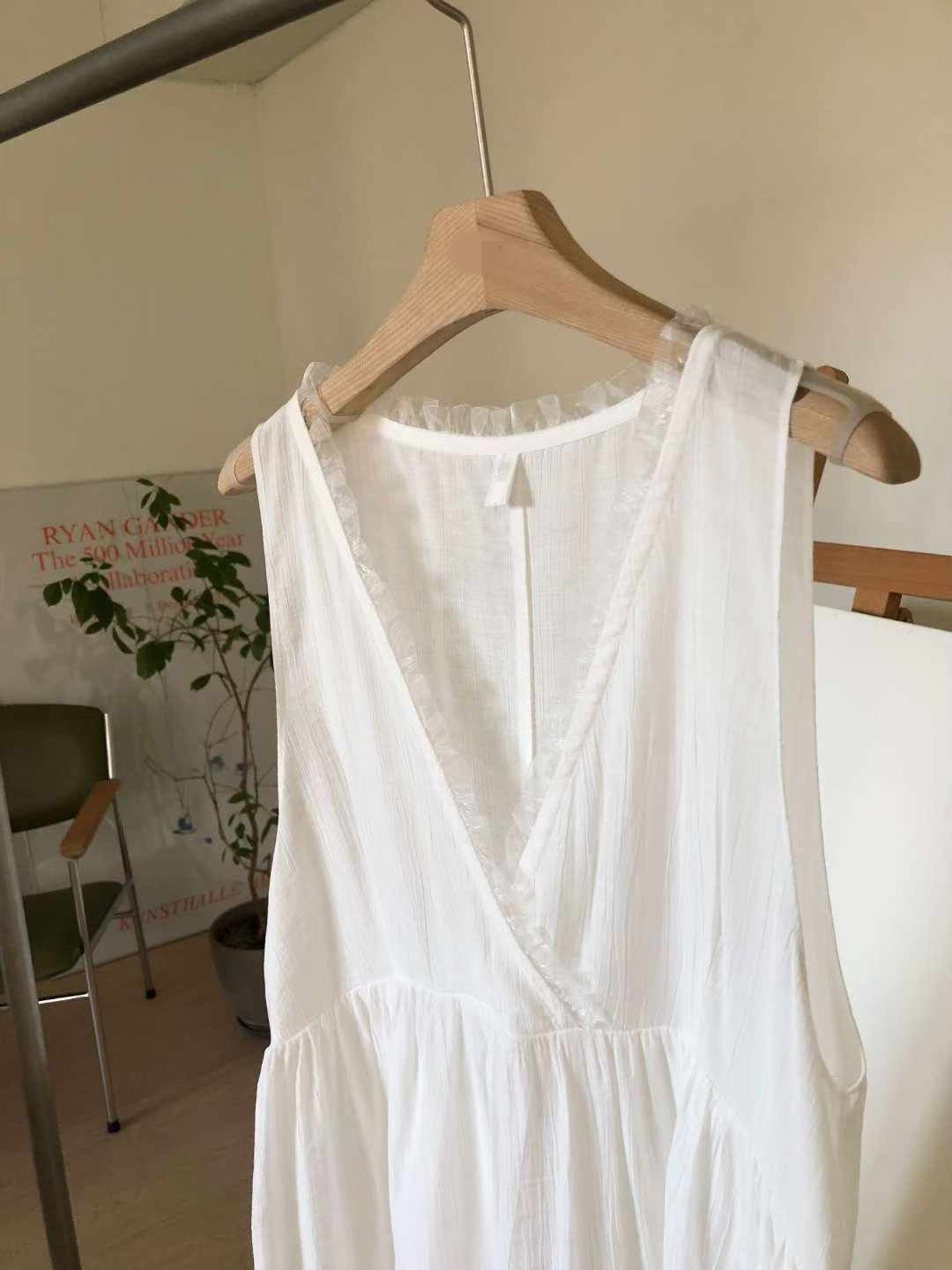 DORCIE V-NECK LACE PIPING PINAFORE DRESS