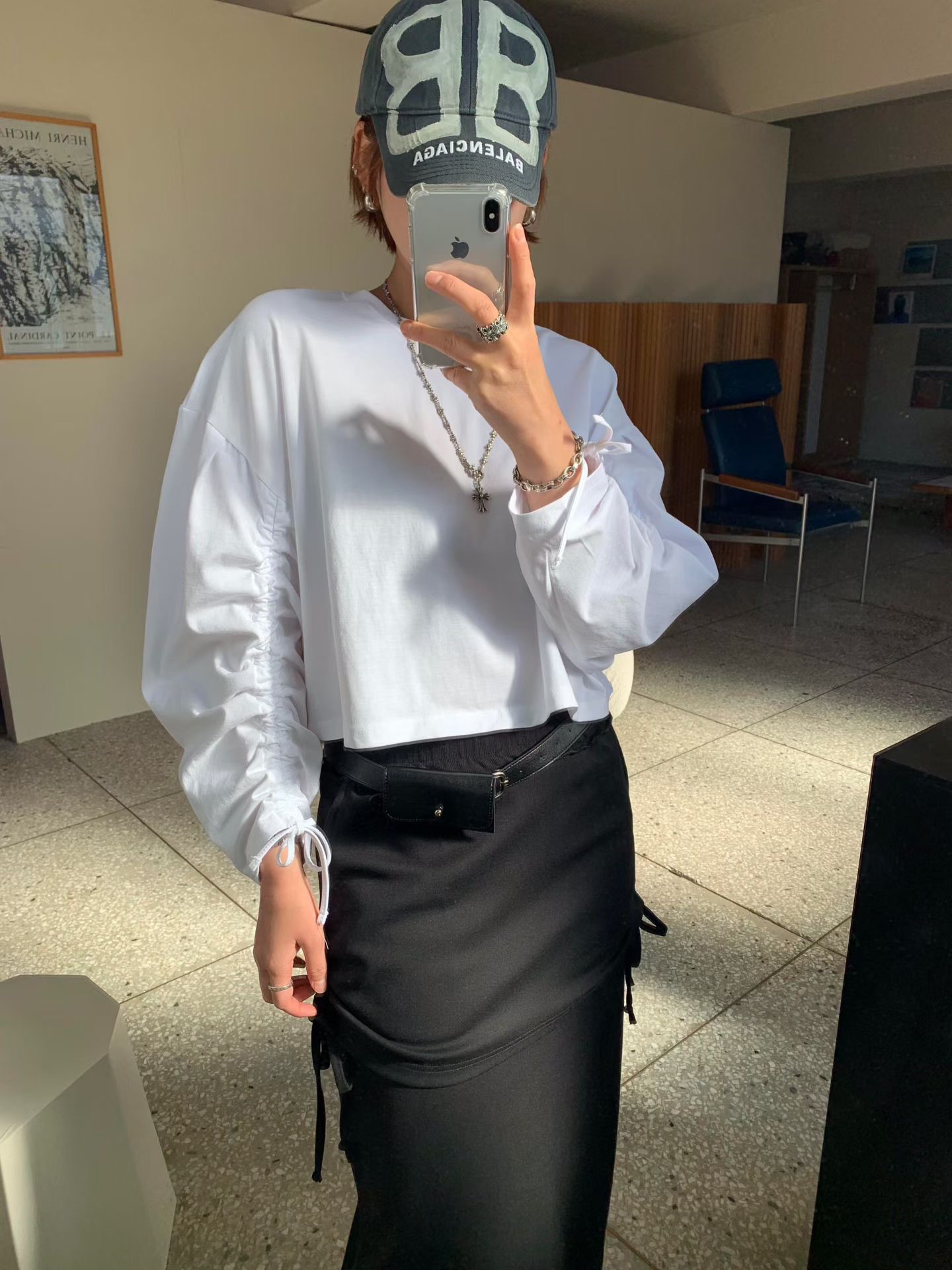 KL14 / CROPPED RUCHED SLEEVE TOP