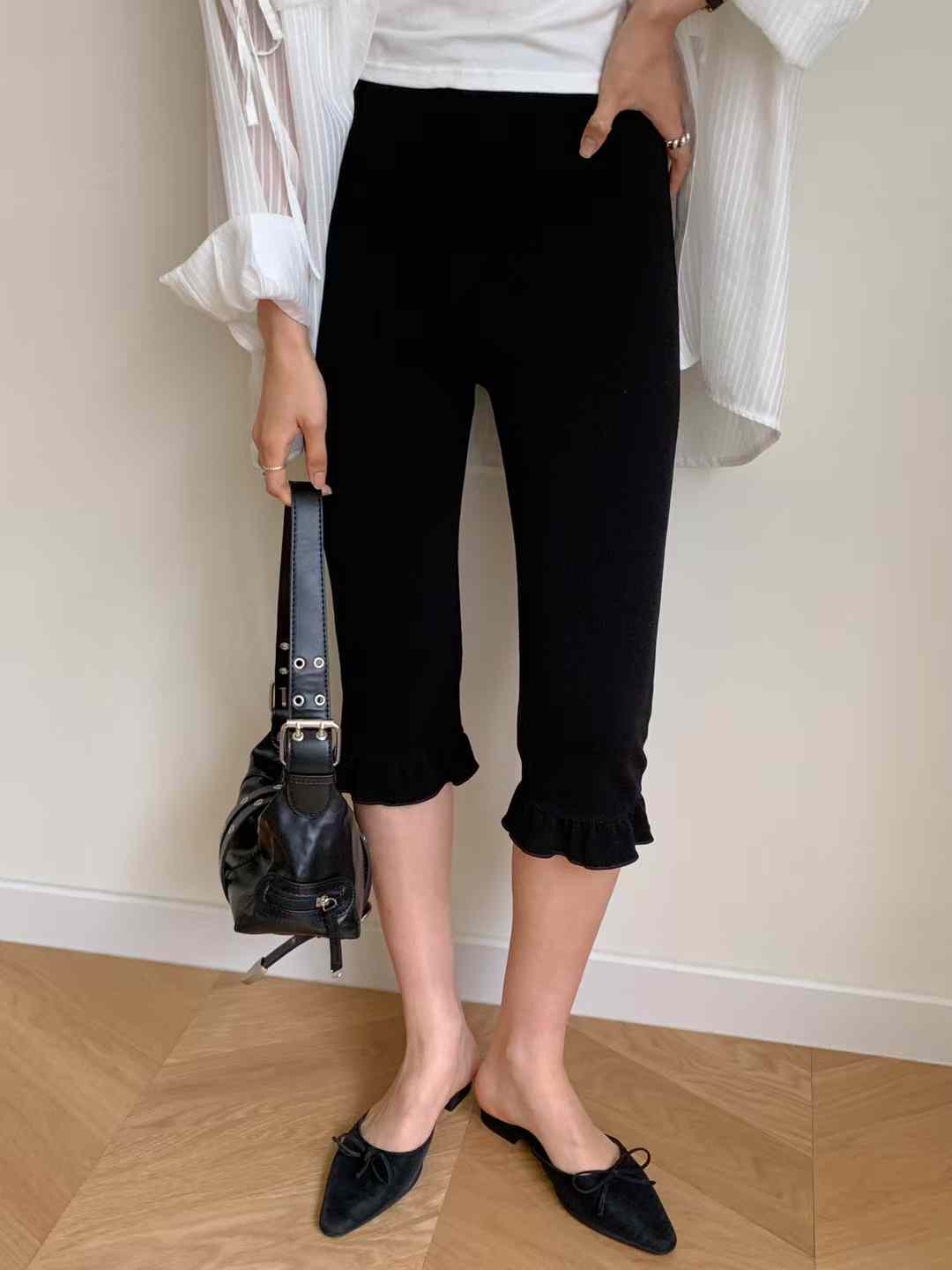 DAYLEN FRILLY HEM KNEE LENGTH LEGGINGS