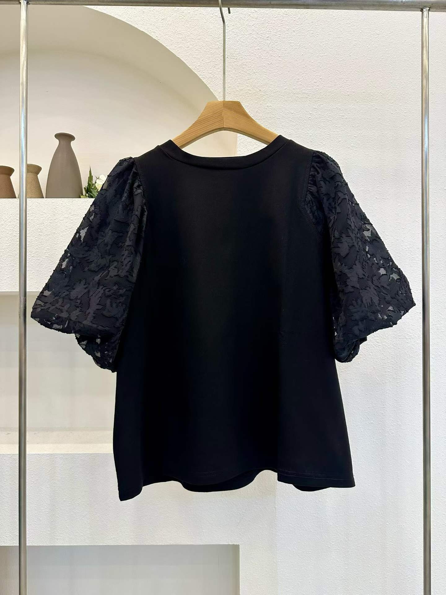 ESTELLA LACE PUFFY SLEEVES TOP