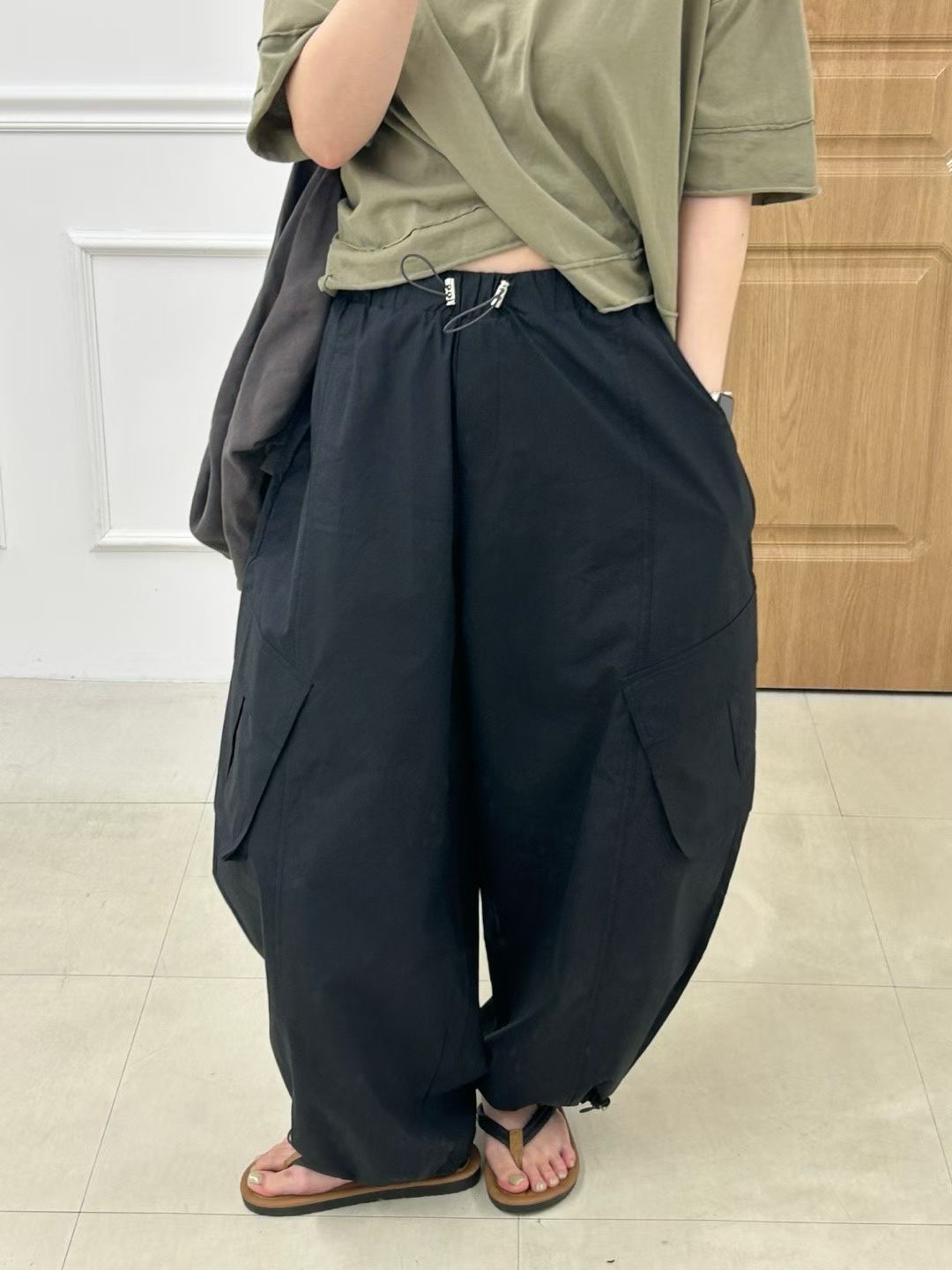 KL20 / TOGGLE HEM UTILITY TROUSERS