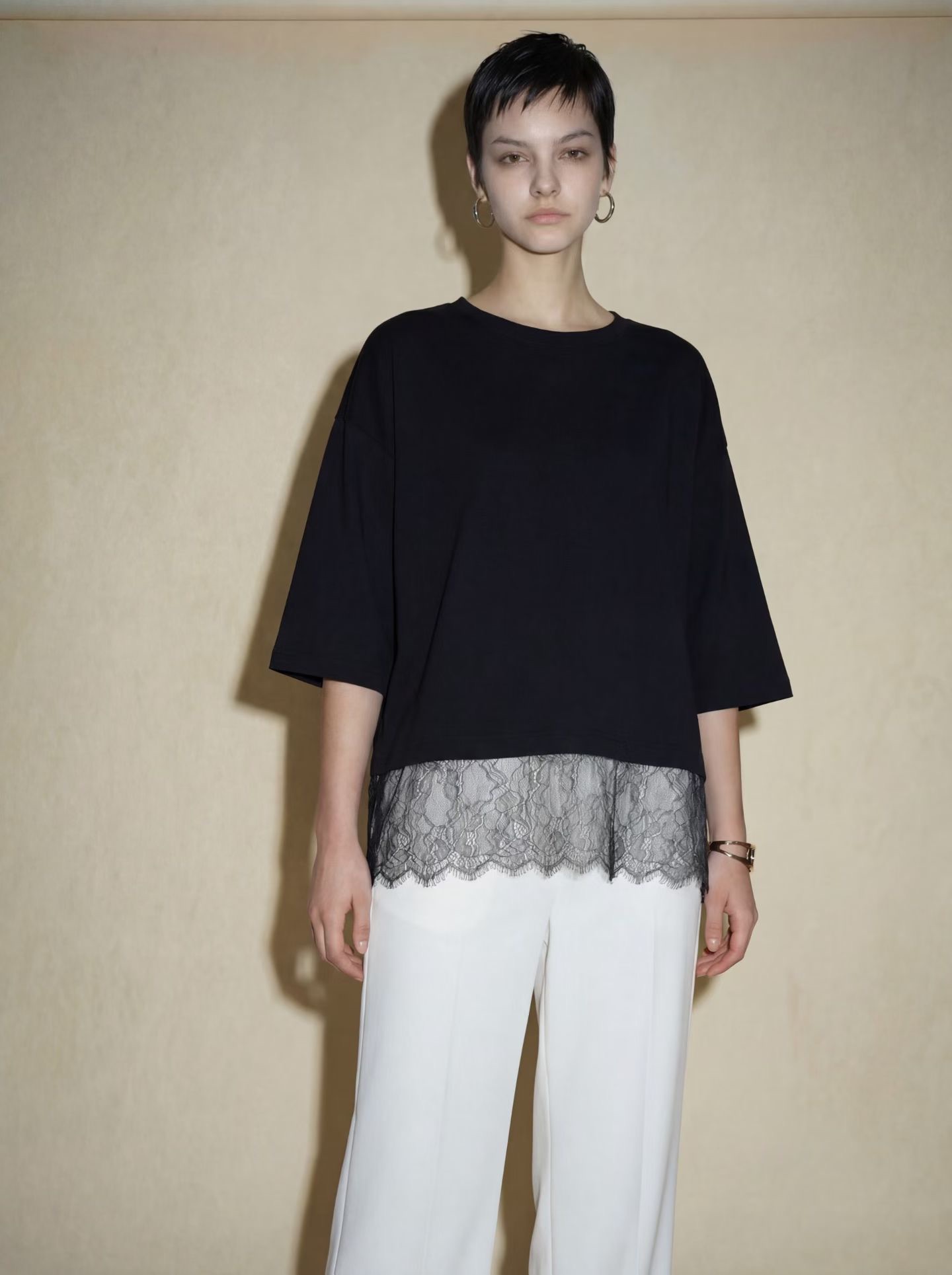 JY13 / LACE HEM BOXY TEE
