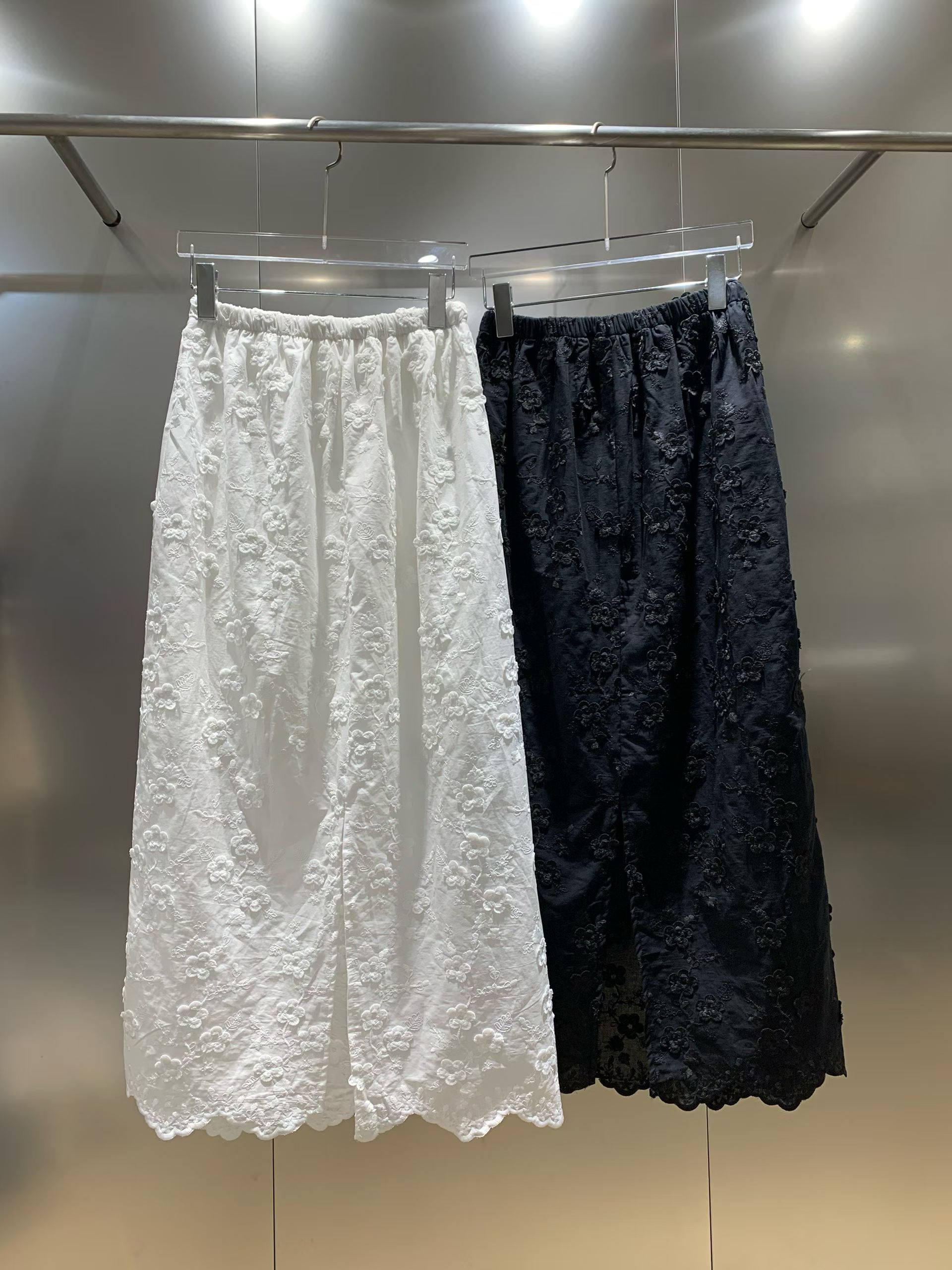 ELOWEN BRODERIE MAXI BANDING SKIRT