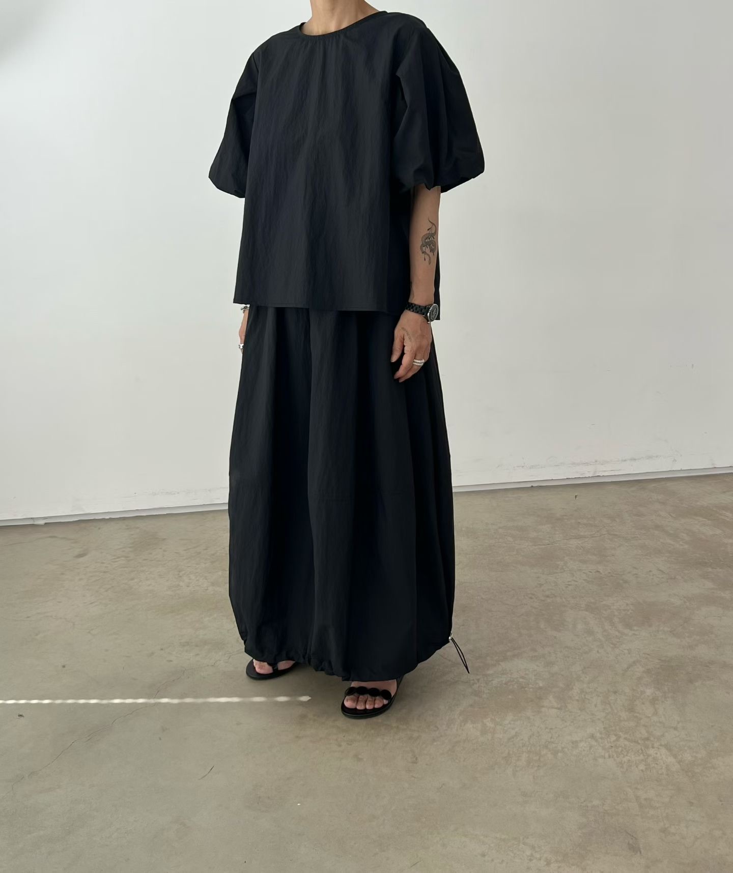 VN20 / TOGGLE HEM POCKET BALLOON SKIRT