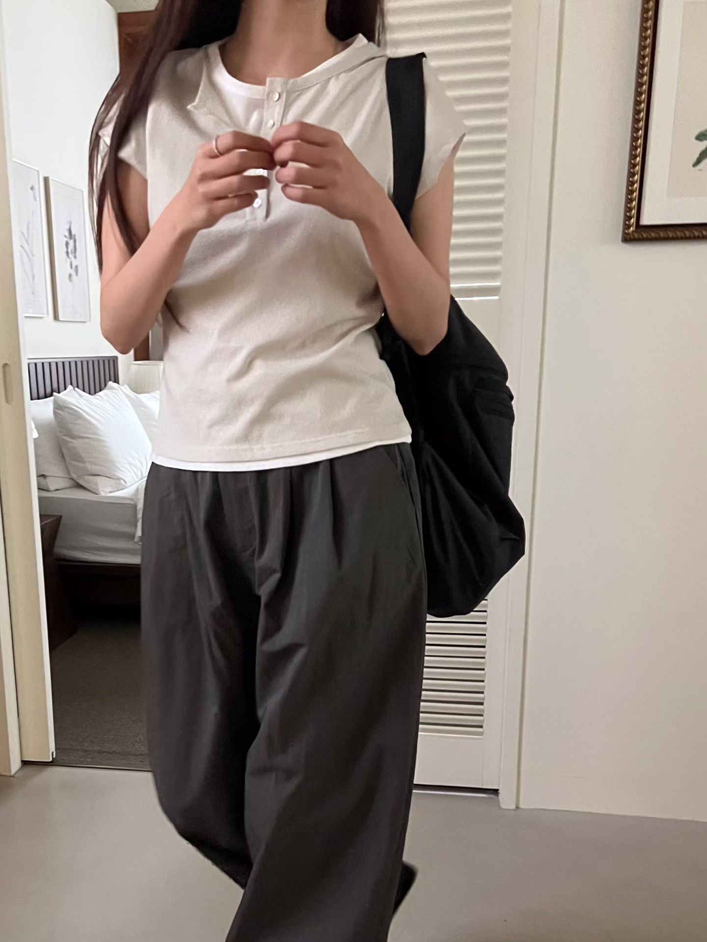 PG37 / TWO-TONE BUTTON TOP