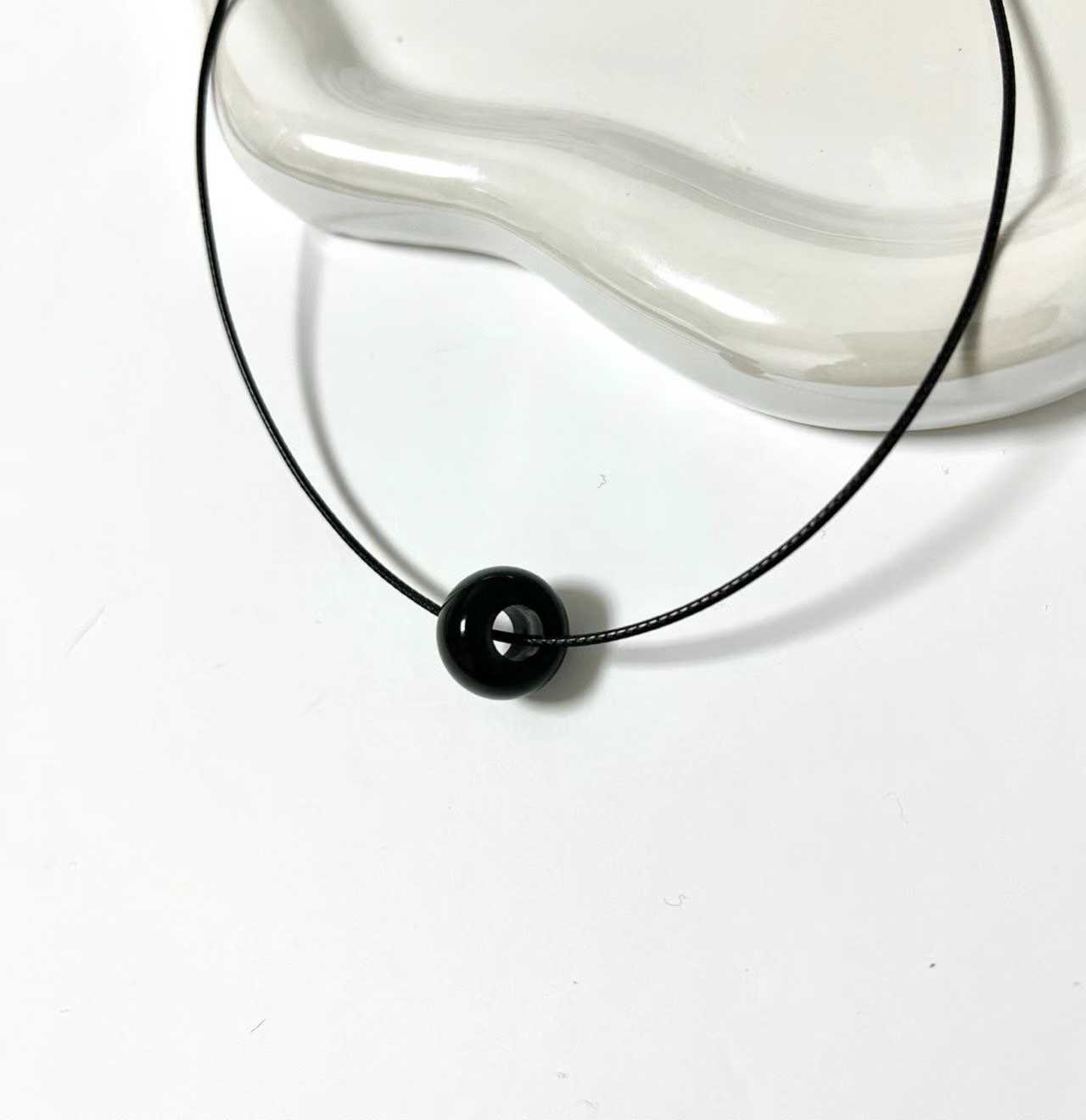 FLOSSY RING PENDANT STRING NECKLACE
