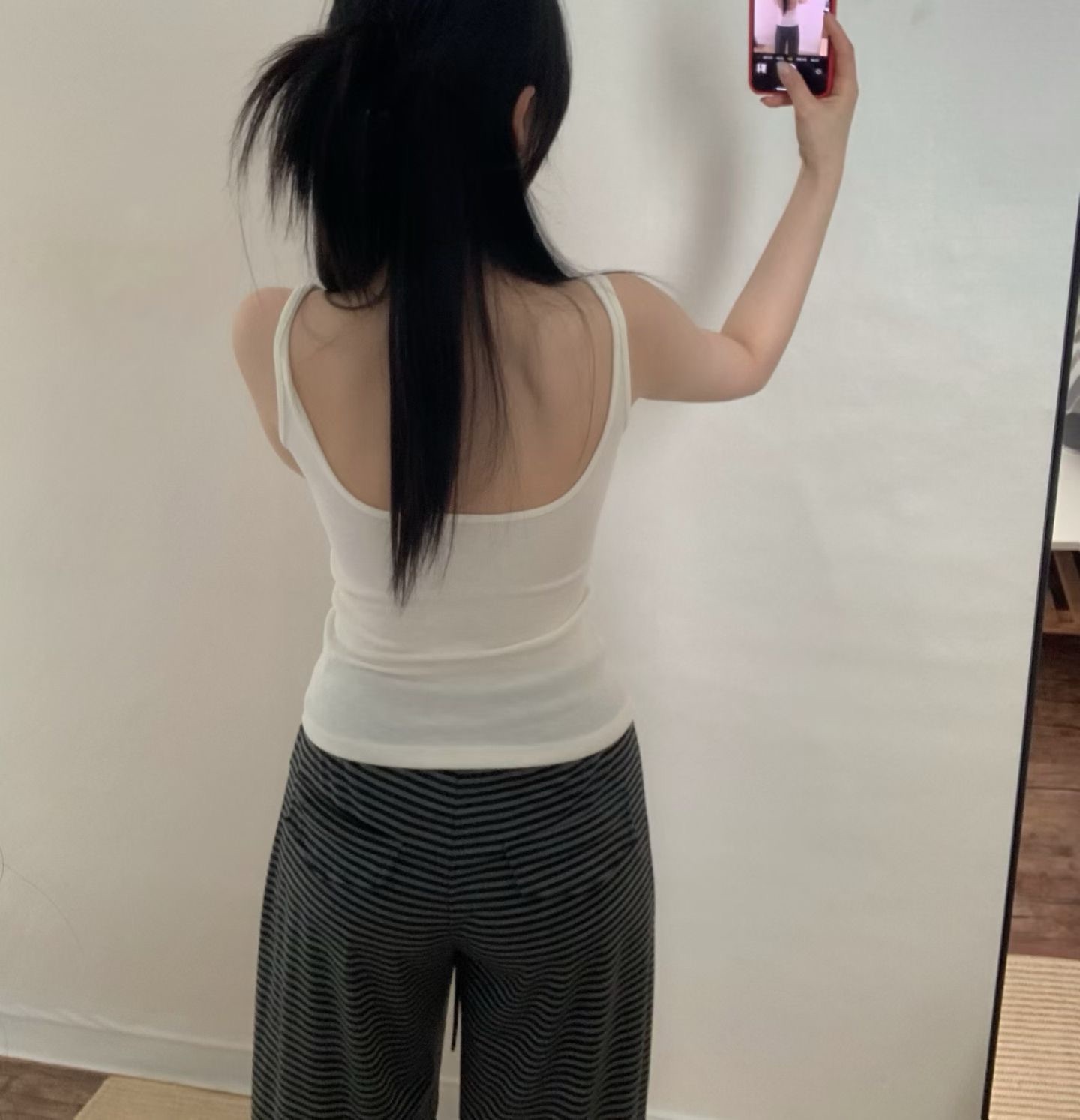PG31 / LOW BACK RIBBED PADDED TANK TOP