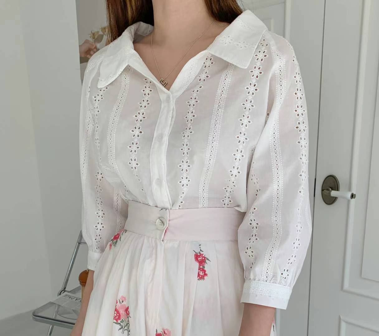 DAPHNE BRODERIE 3/4 SLEEVES BLOUSE
