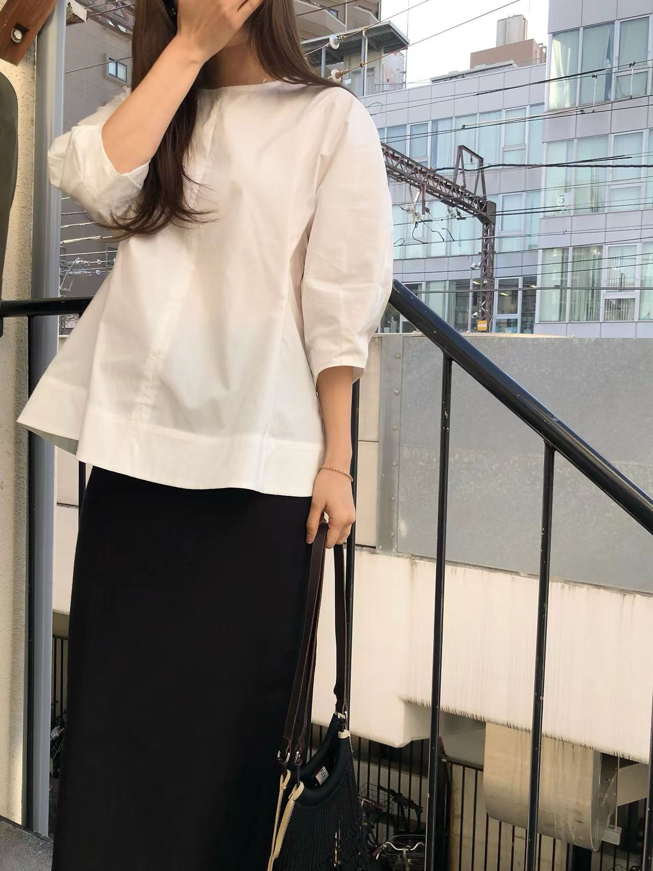 EVREN VOLUME FLARED BLOUSE