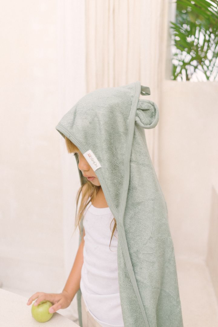 Hooded best sale bath towels