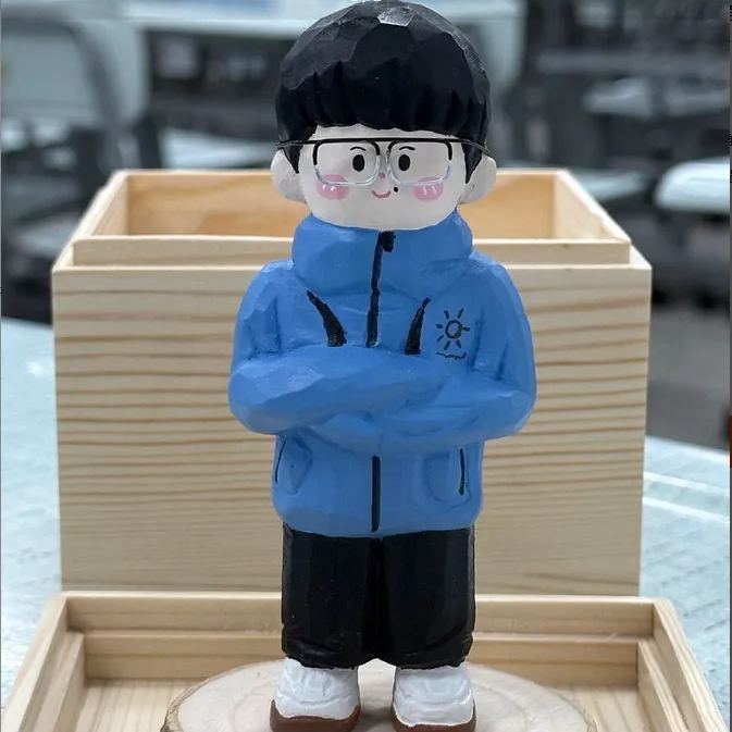 Custom Photo Wooden Single-Person Figurine Personalized 3D Handcrafted Mini Figures