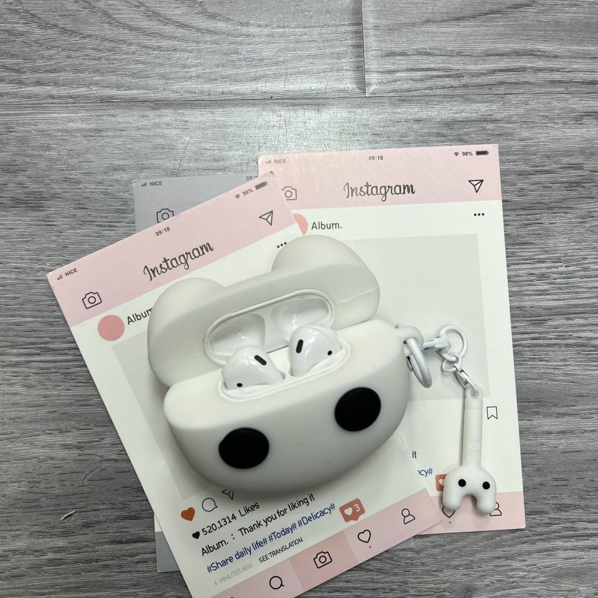Airpodsのケース Airpods case【NEWJEANS】
