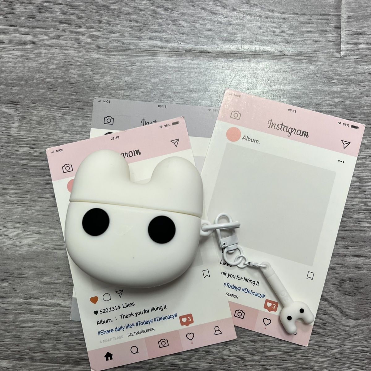 Airpodsのケース Airpods case【NEWJEANS】