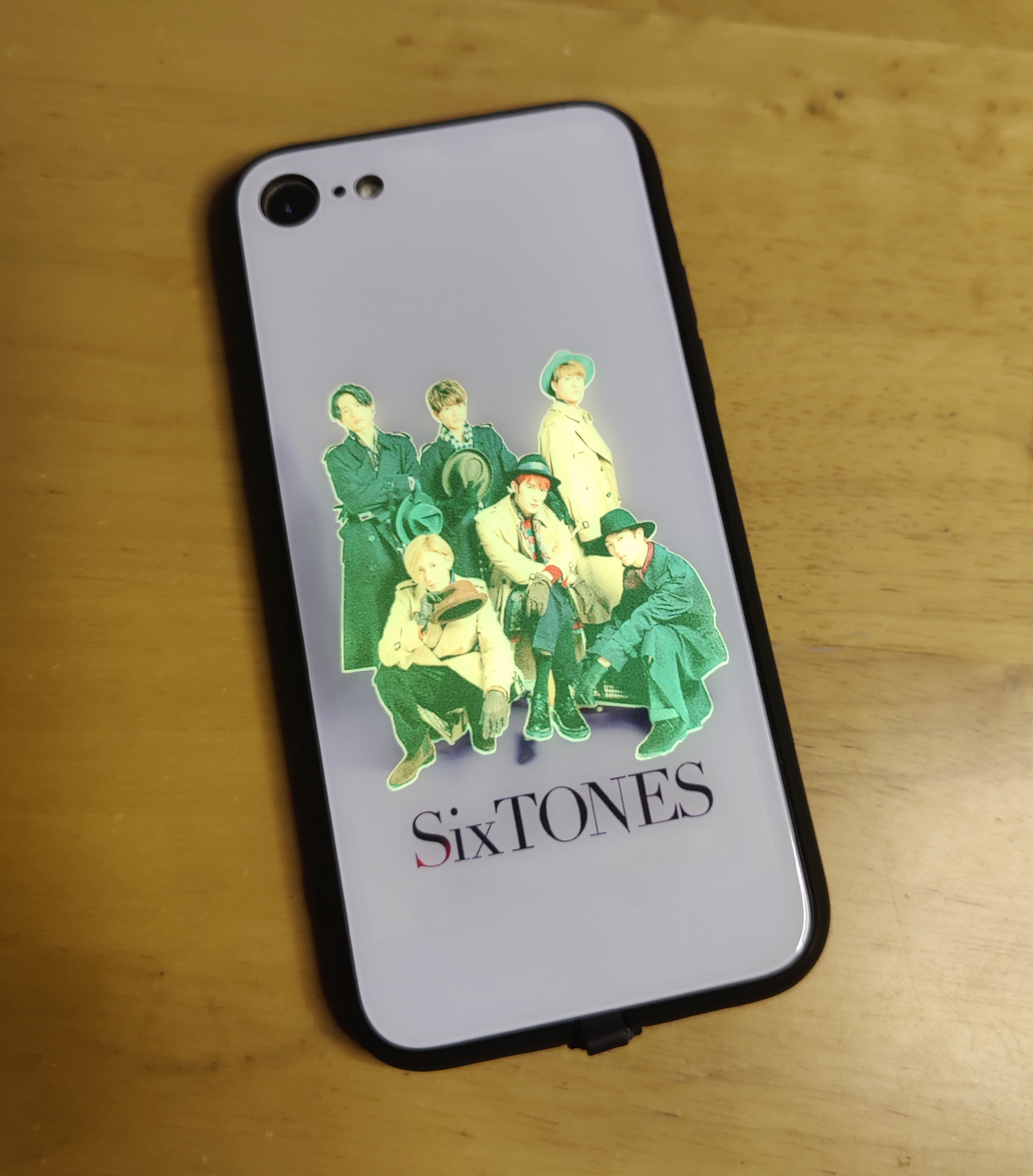 発光するスマートフォンケース 【SixTONES】5種類