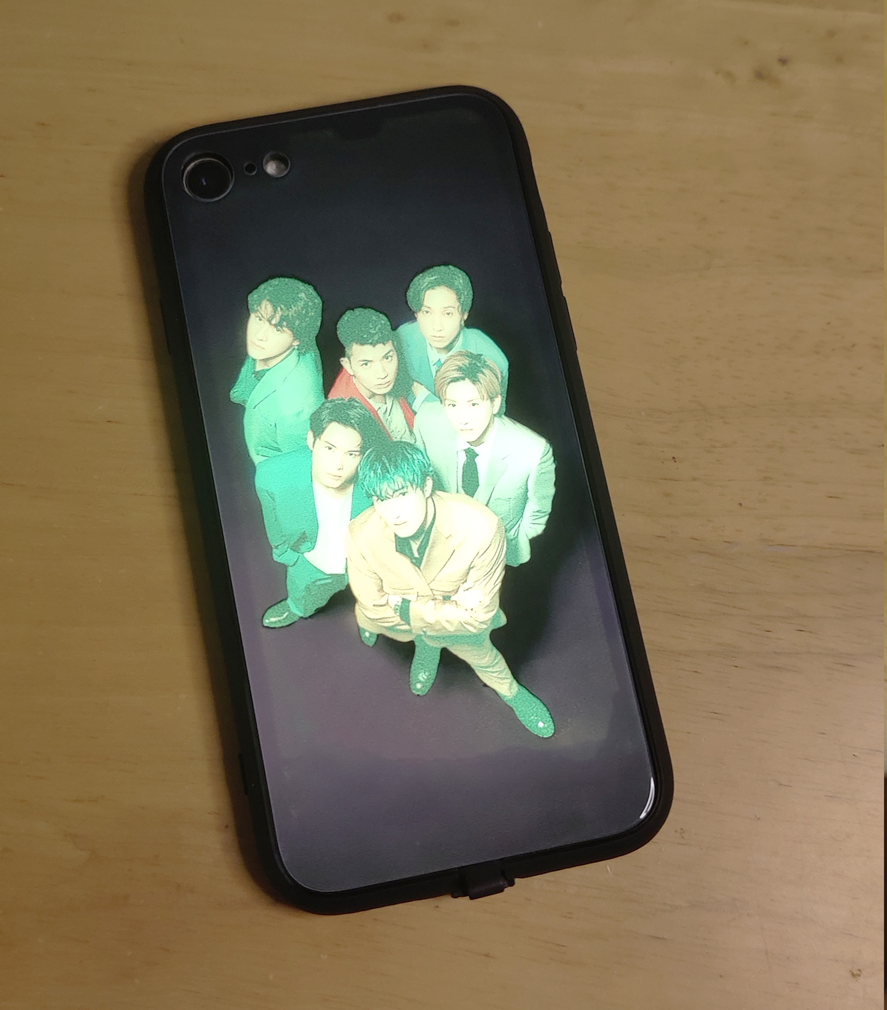 発光するスマートフォンケース 【SixTONES】5種類