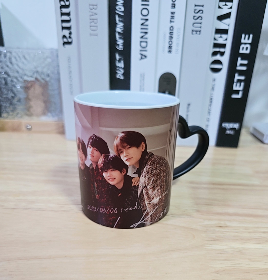 色が変わるマグカップ 【なにわ男子】