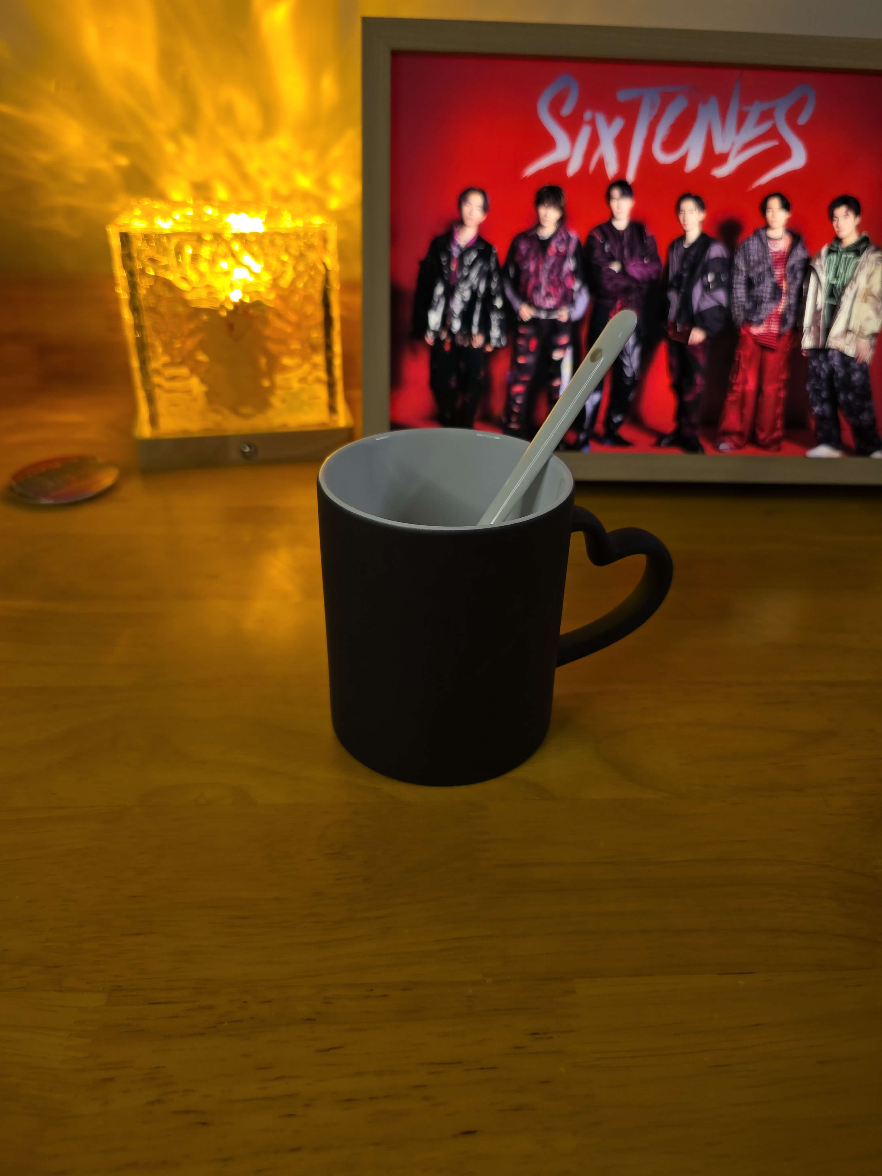 色が変わるマグカップ 【SixTONES】