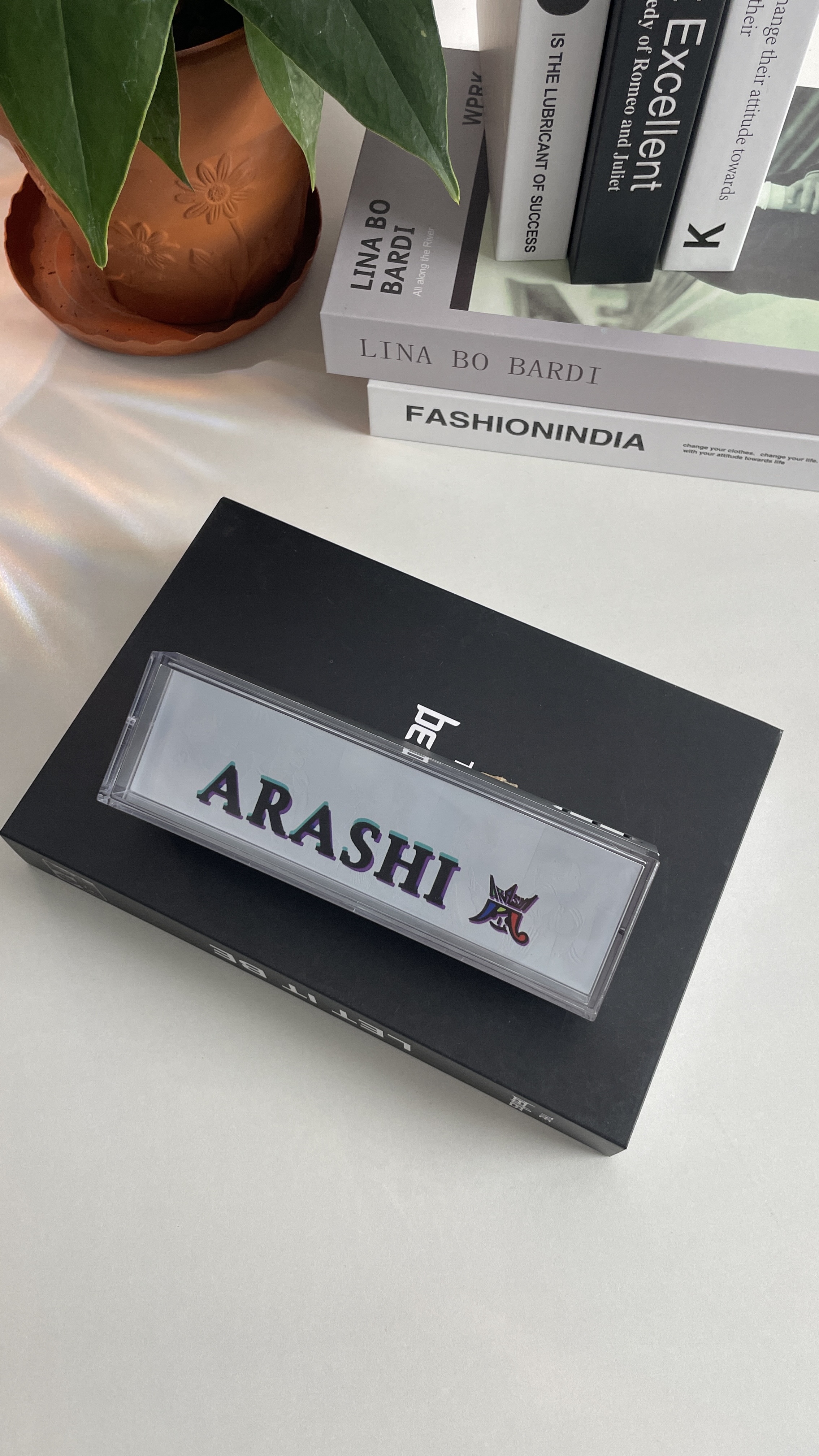 嵐グッズ　色々　ARASHI 嵐 - 嵐 グッズまとめセット 赤色の通販 by すもも商店｜アラシ