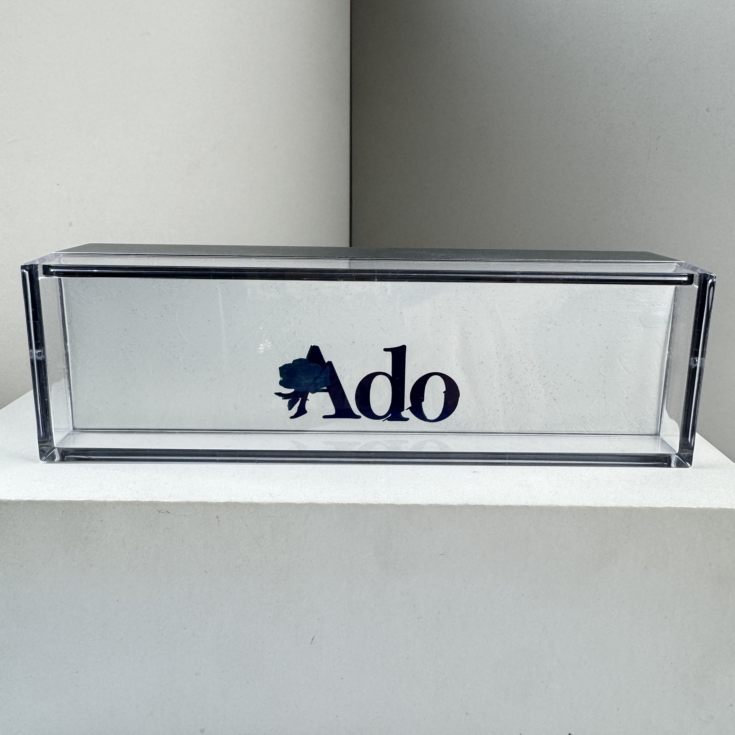 夕暮れの光と影のナイトライト【Ado】-YITOTO™推し活がもっと楽しくなる