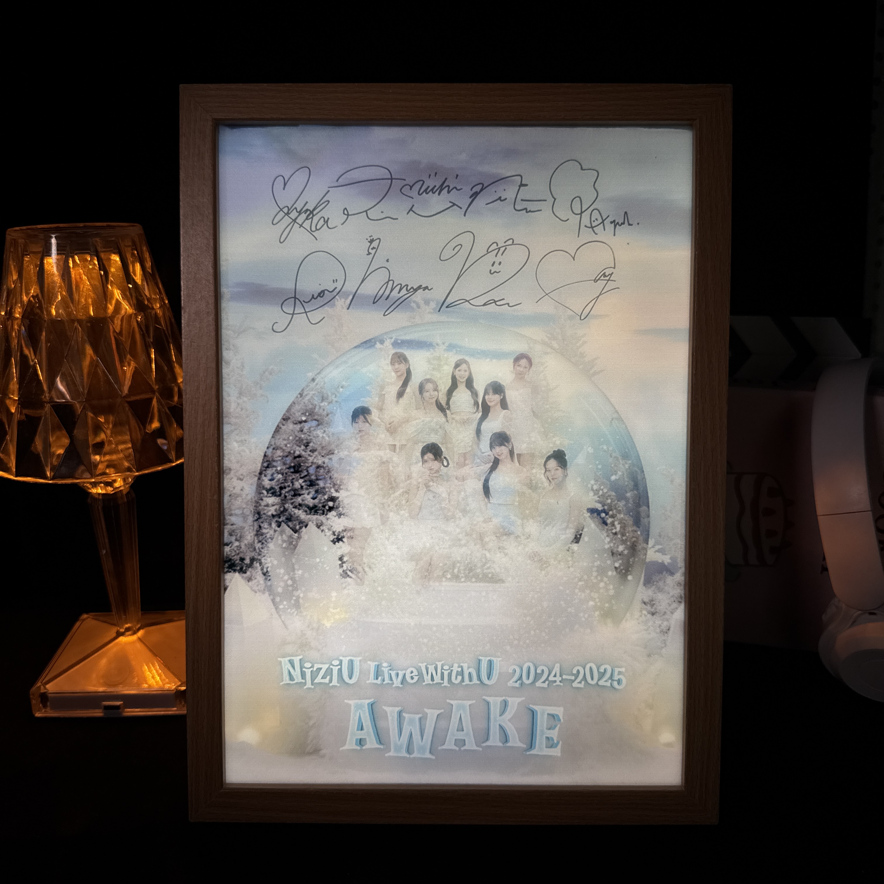 夕暮れの光と影の絵【NiziU】-B