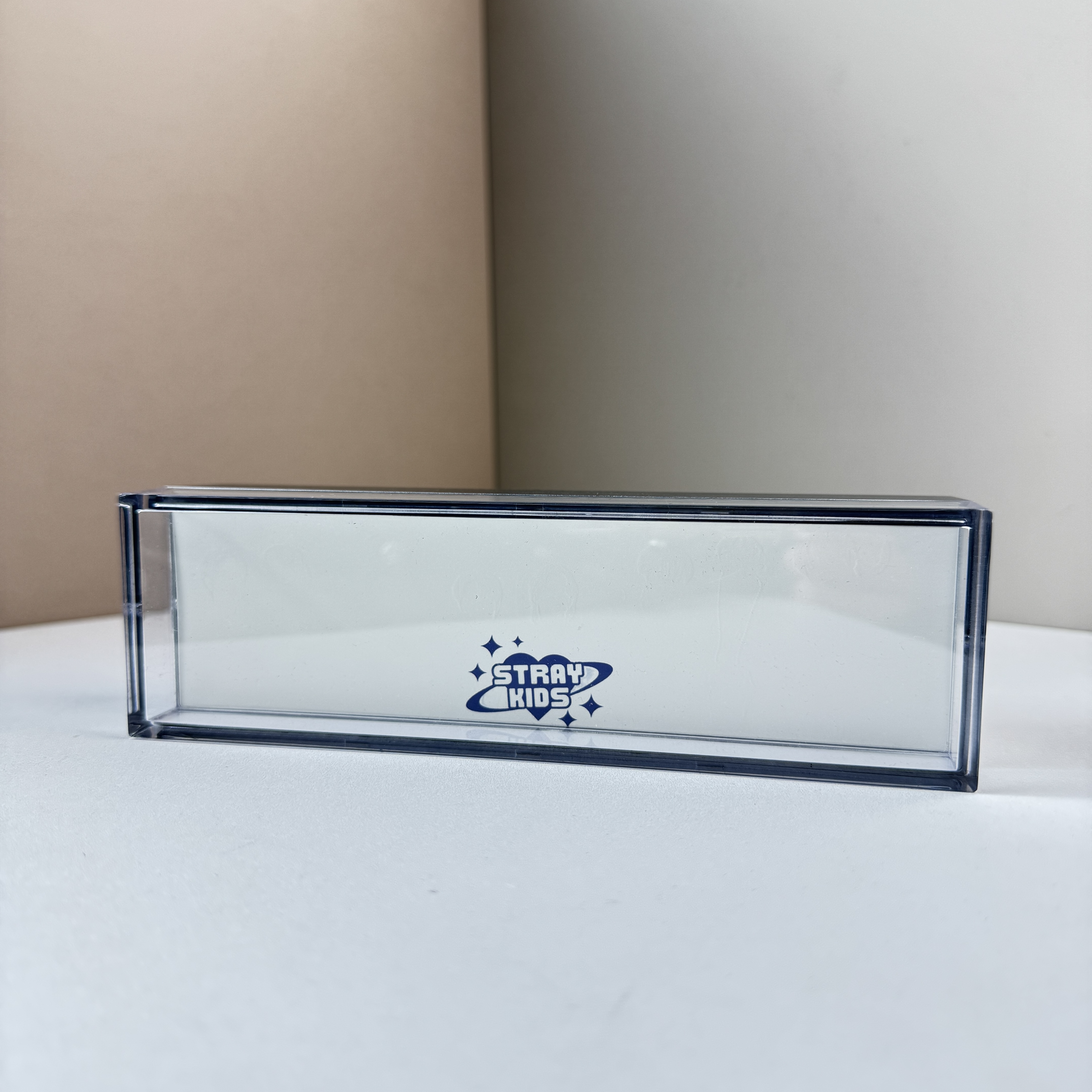 夕暮れの光と影のナイトライト【StrayKids】-B-YITOTO™推し活がもっと楽しくなる