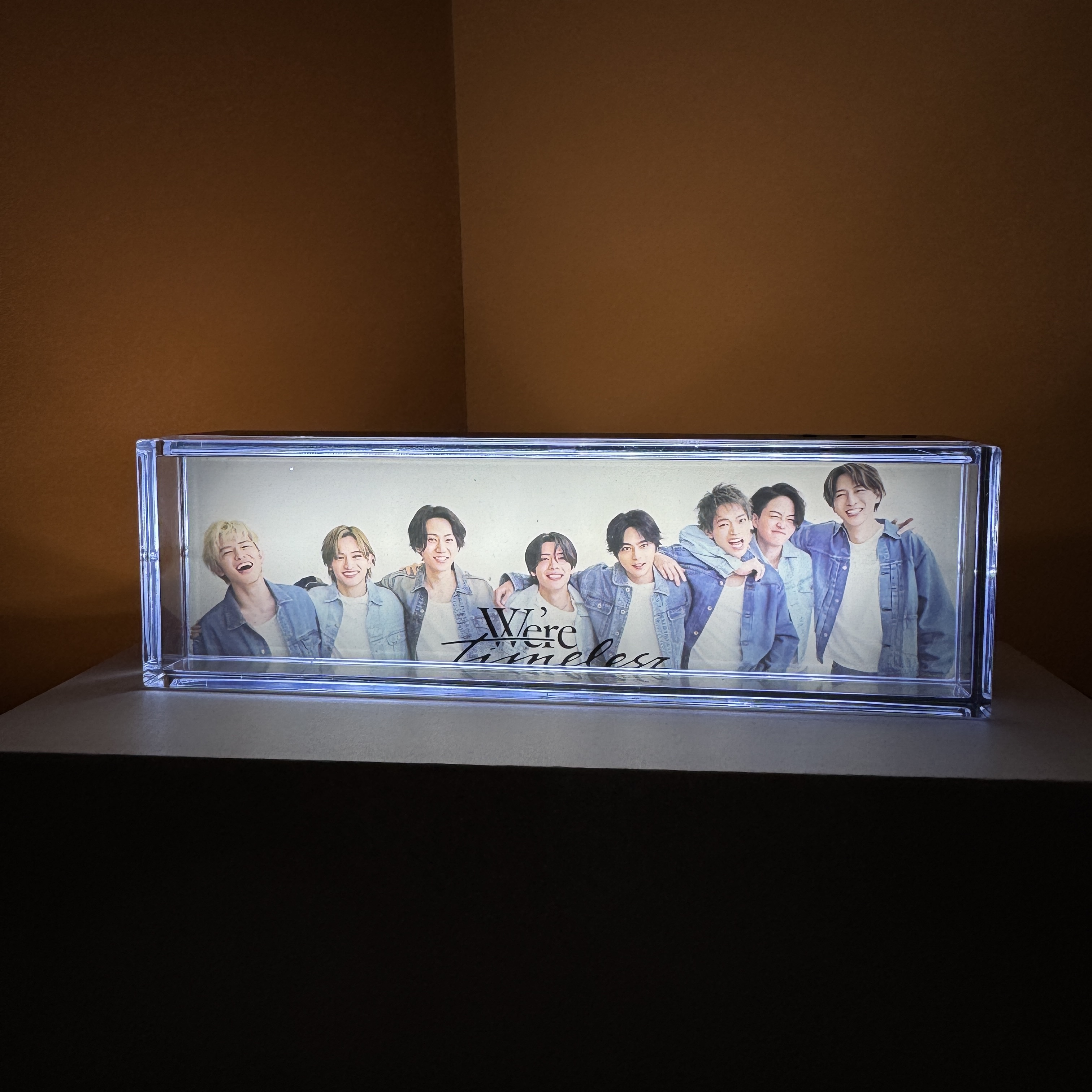 夕暮れの光と影のナイトライト【timelesz】-YITOTO™推し活がもっと楽しくなる