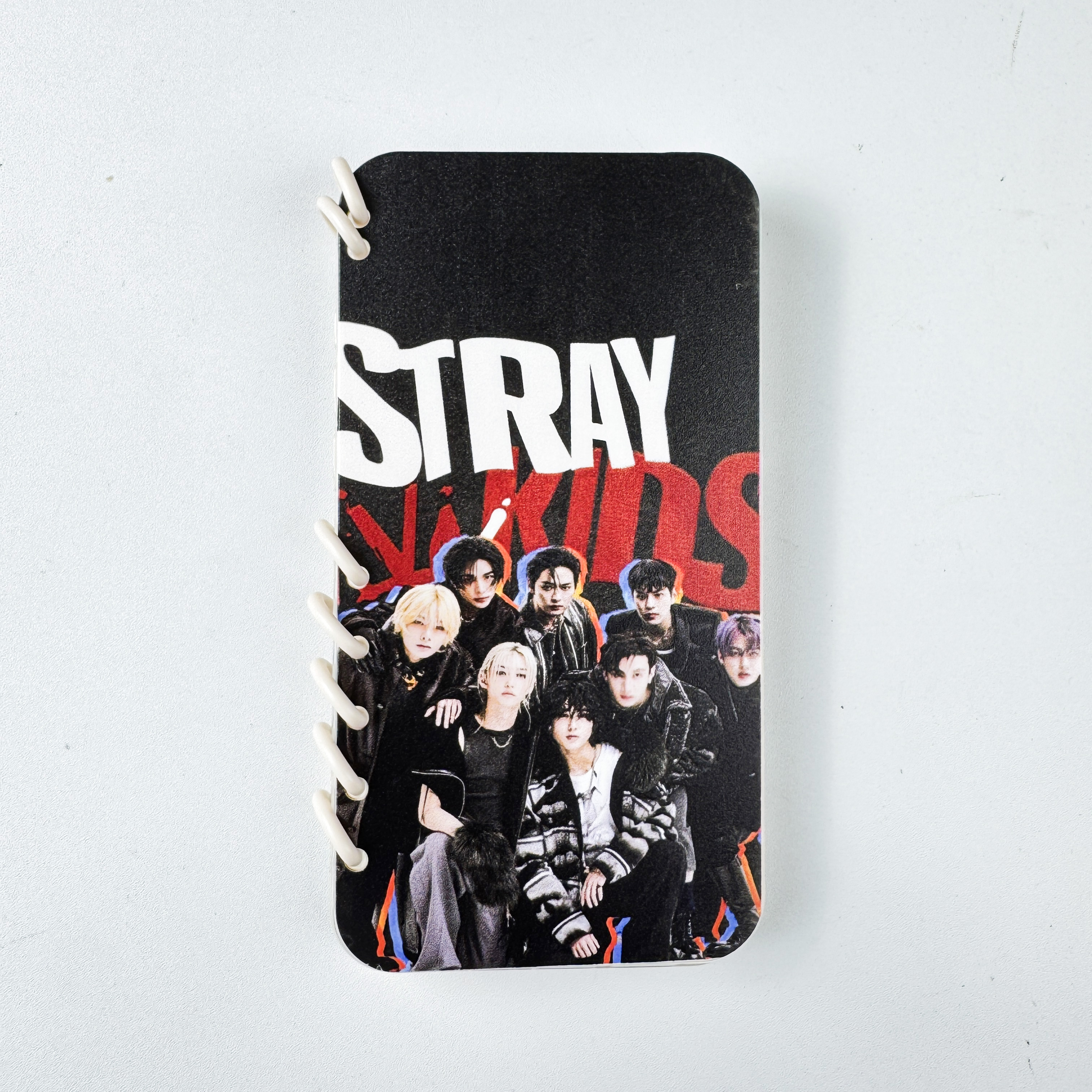 ノート型スマートフォンケース【StrayKids】