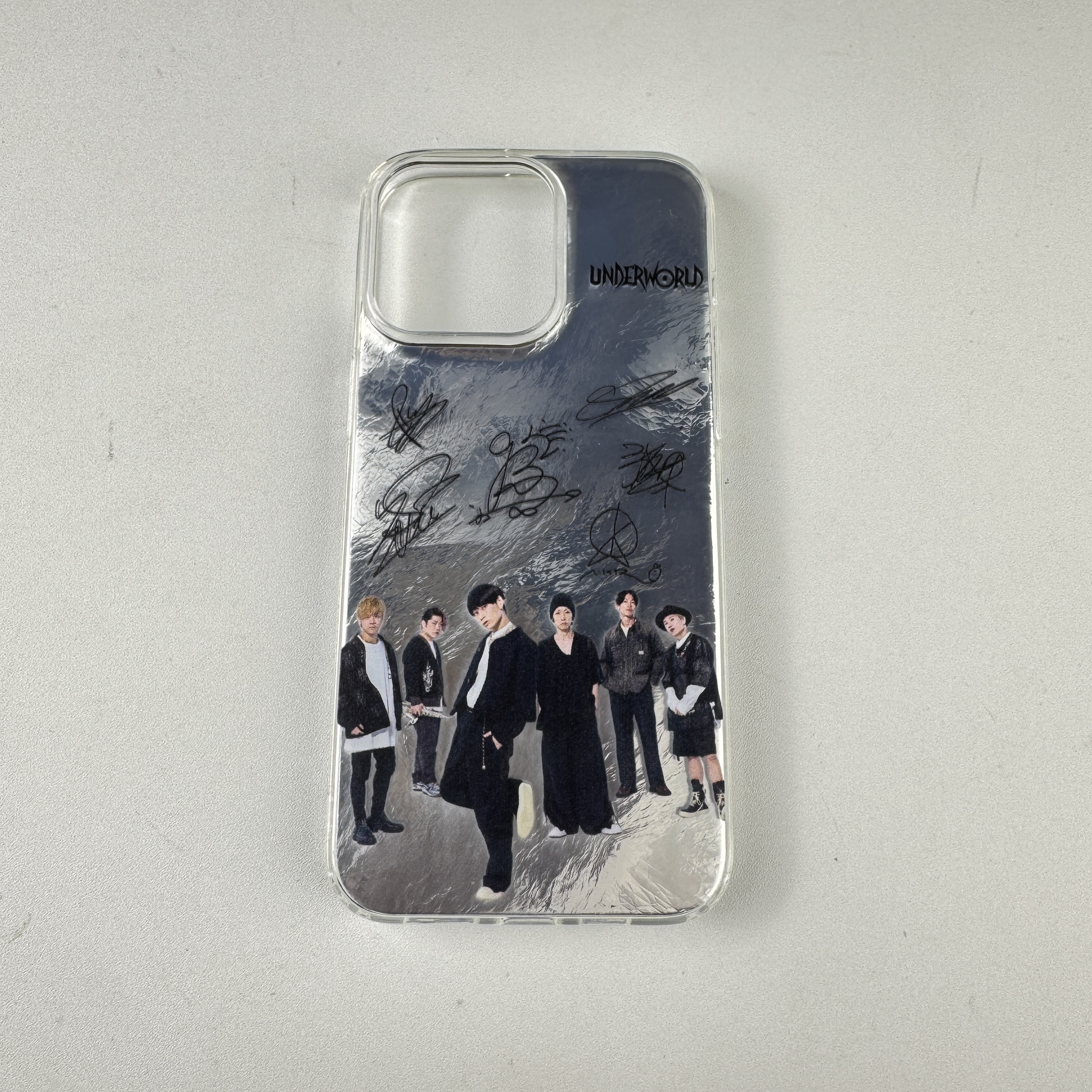 アルミホイルのグラデーションケース【UVERworld】