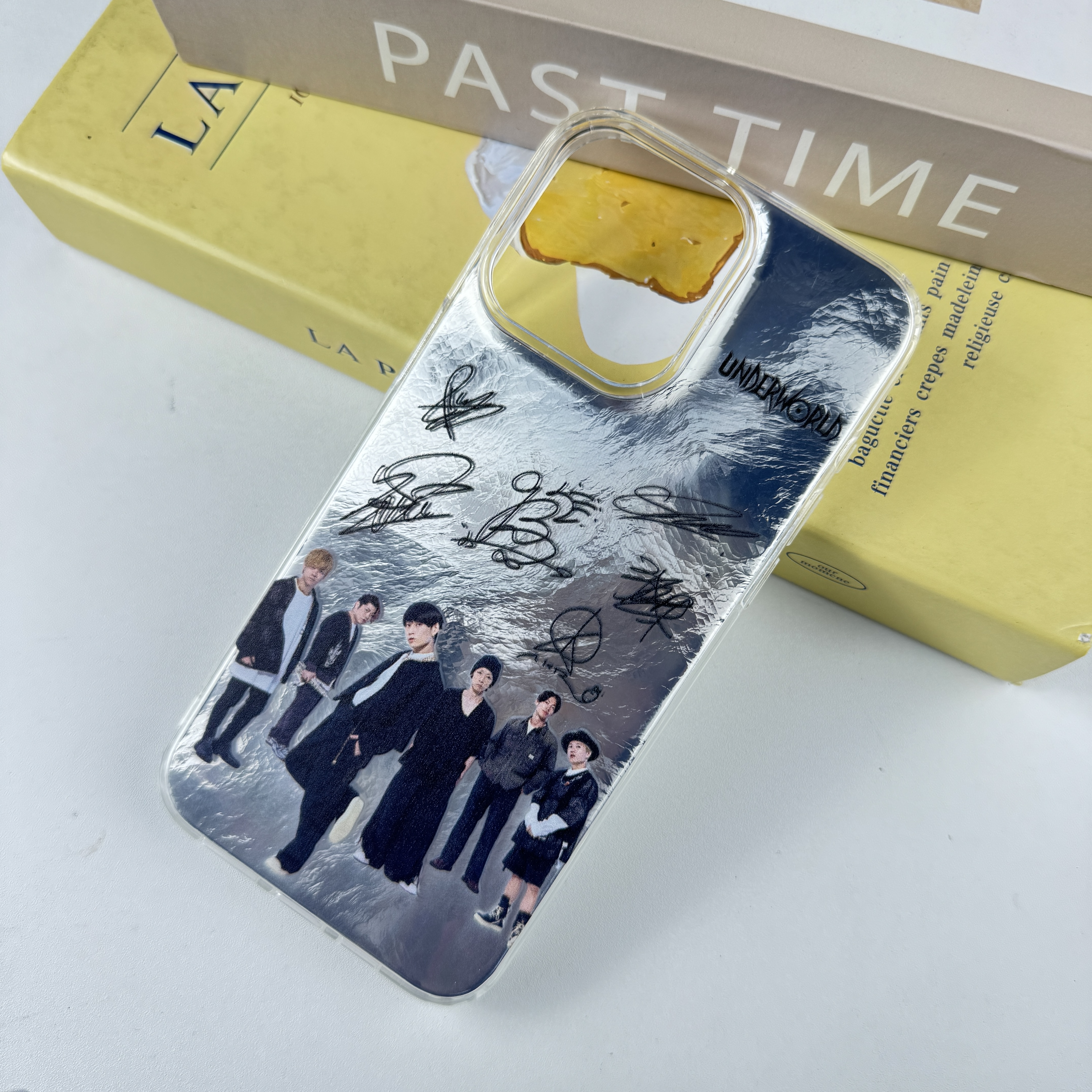 アルミホイルのグラデーションケース【UVERworld】