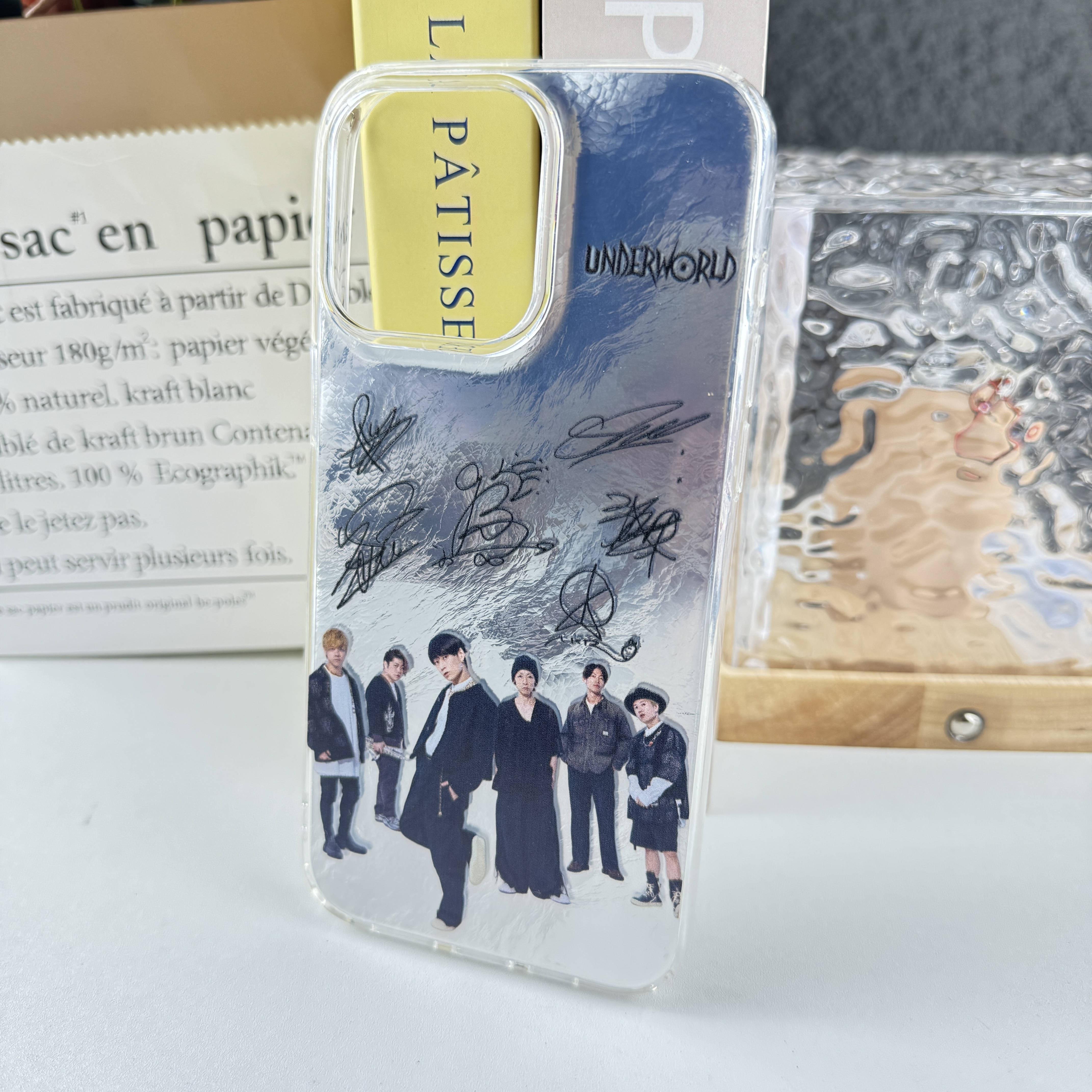 アルミホイルのグラデーションケース【UVERworld】