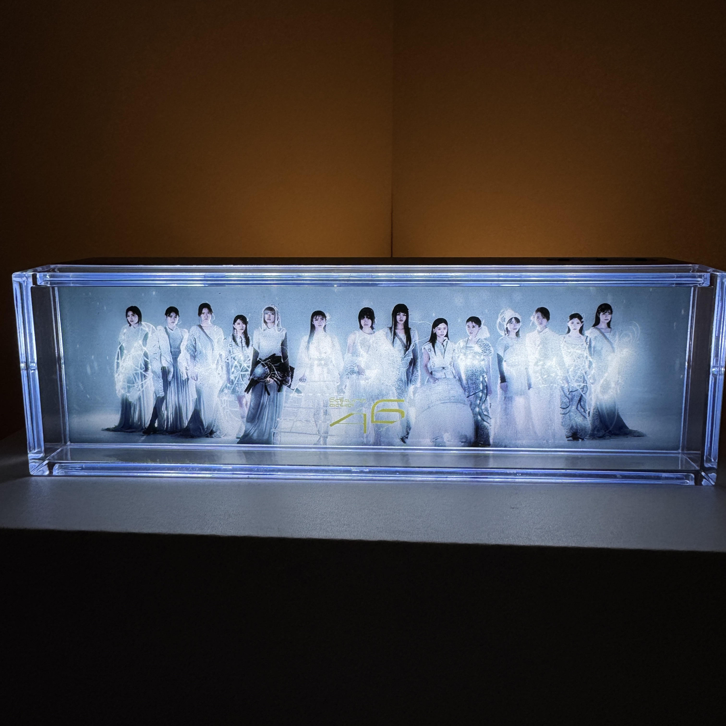 夕暮れの光と影のナイトライト【櫻坂46】-YITOTO™推し活がもっと楽しくなる