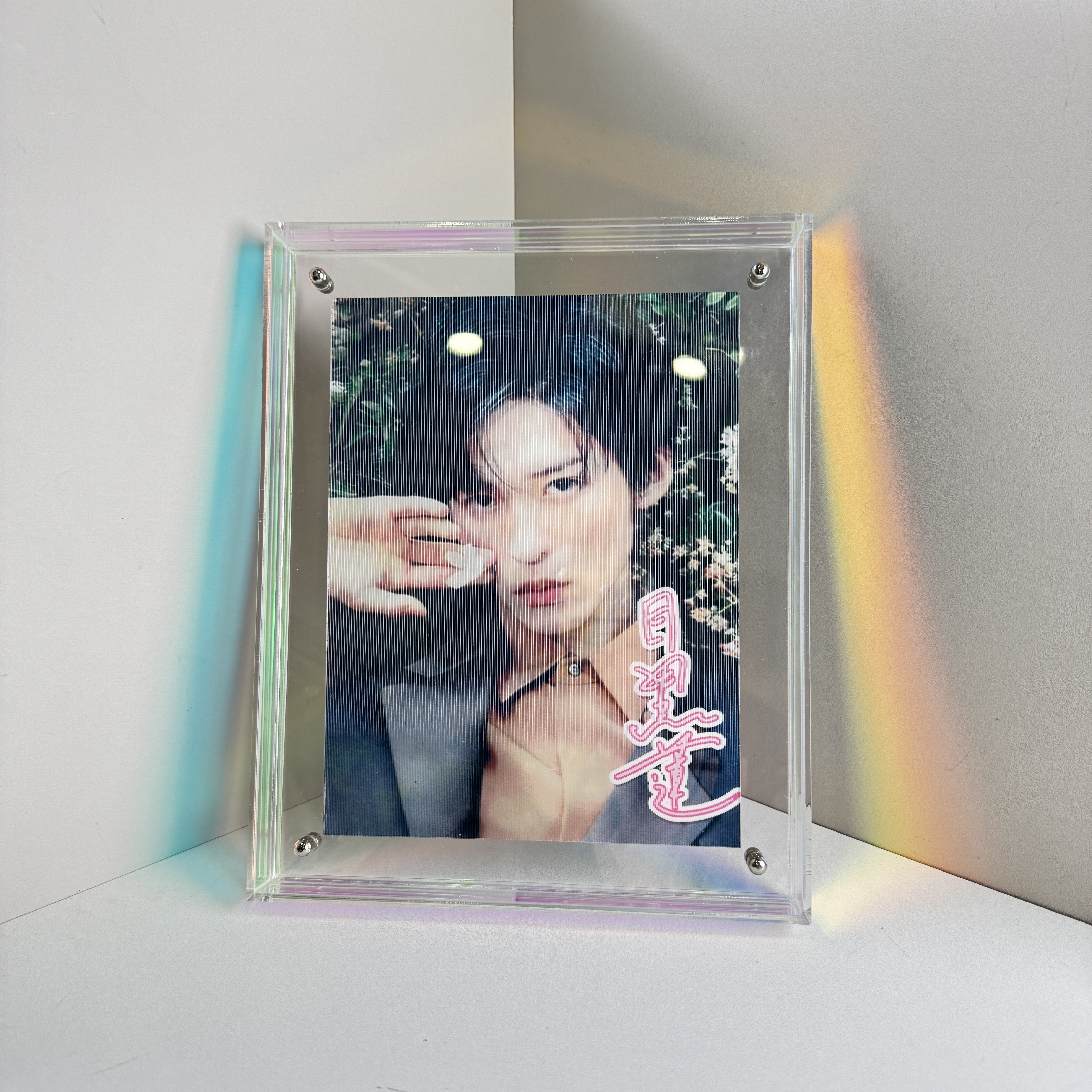 グラデーション光沢アルバム【目黒蓮】