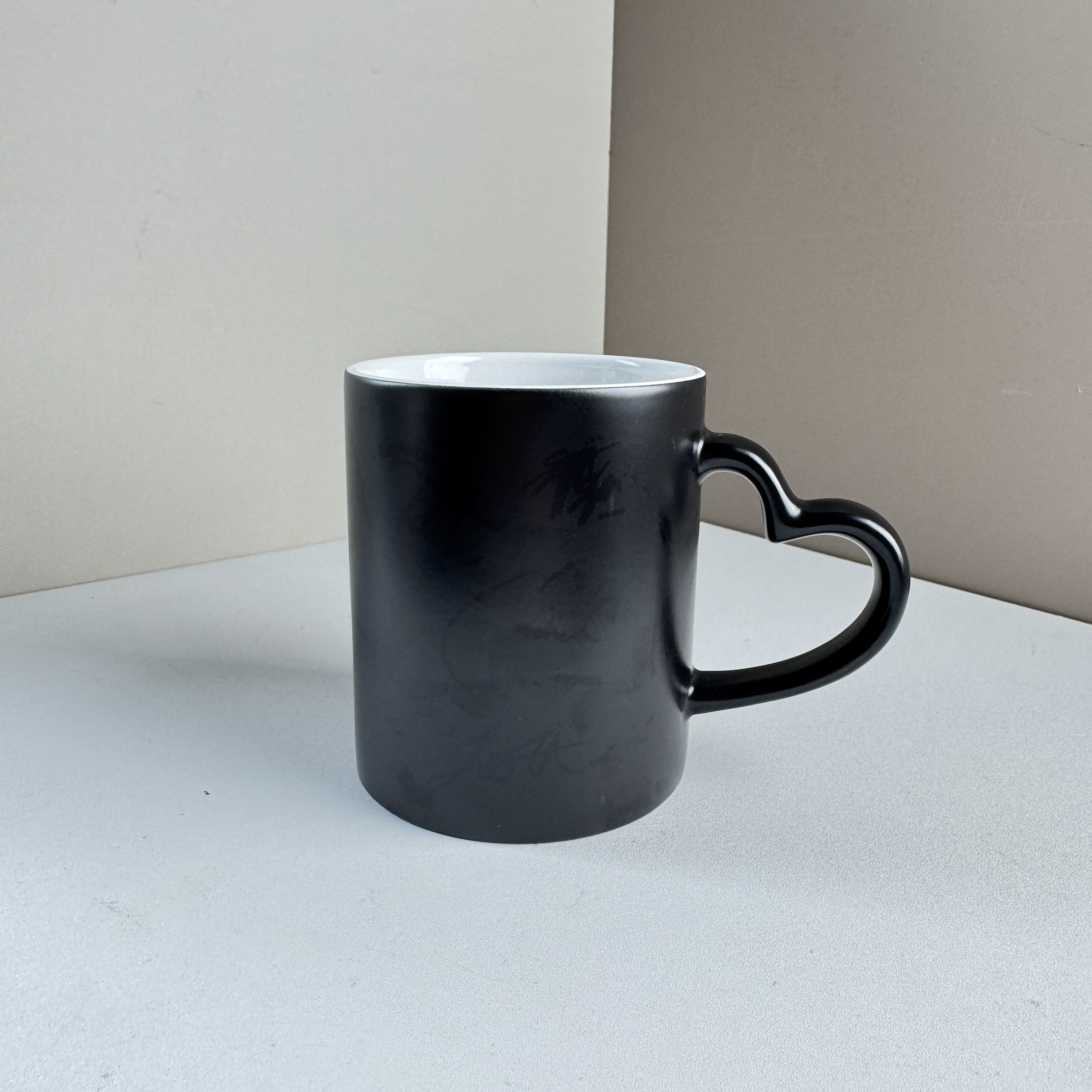 色が変わるマグカップ 【HANA】-YITOTO™推し活がもっと楽しくなる