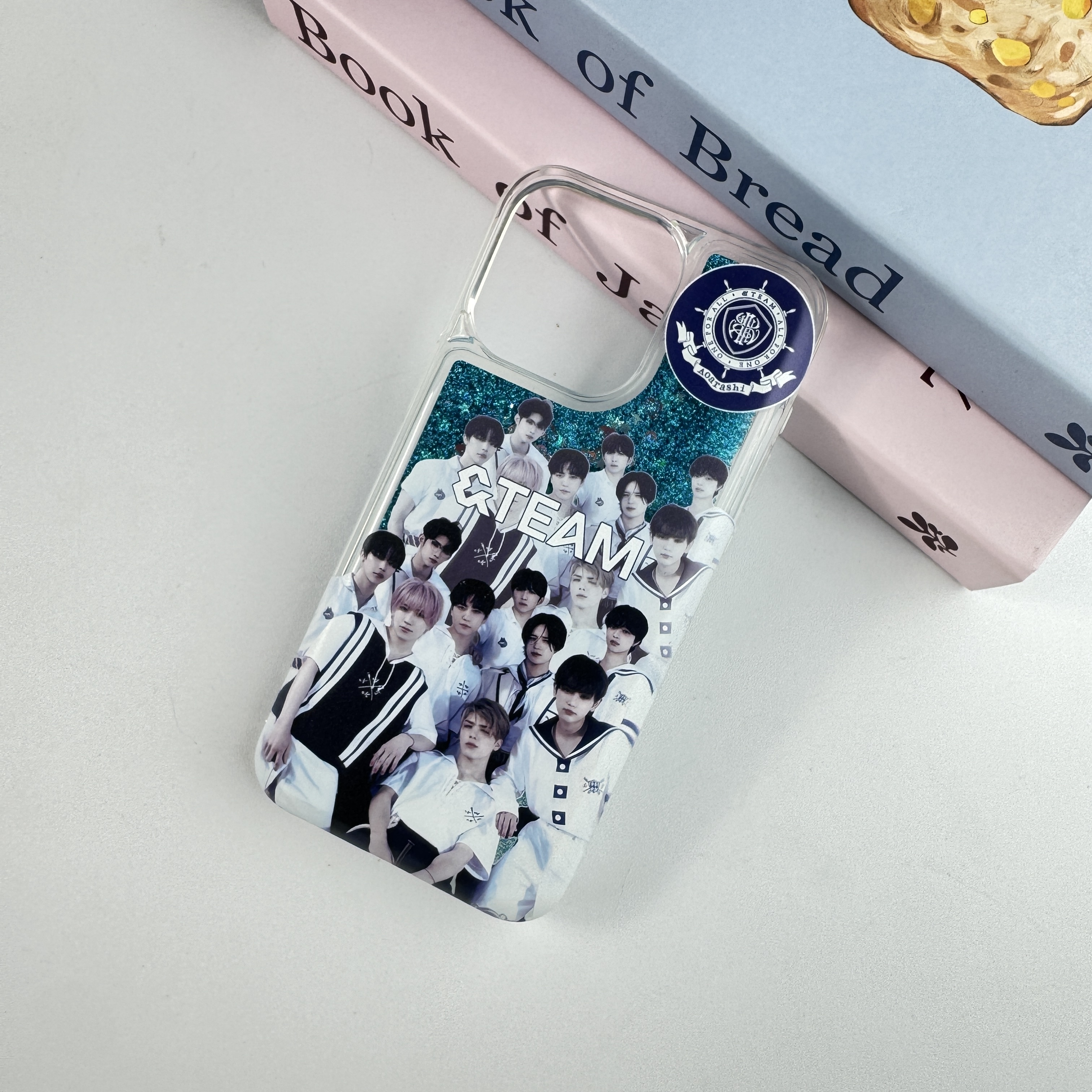 キラキラ流砂スマホケース【&TEAM】-YITOTO™推し活がもっと楽しくなる