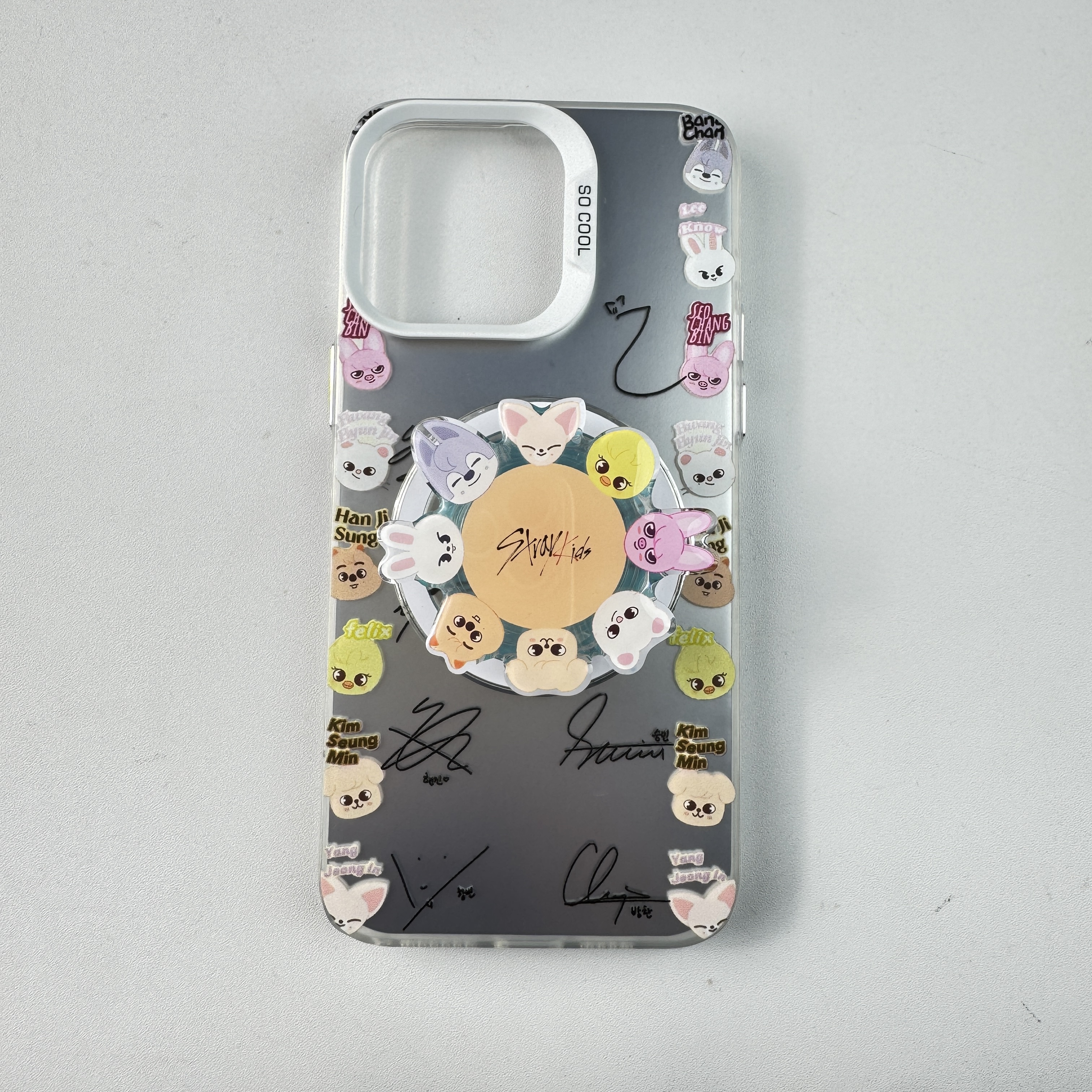 磁気吸着 回転スタンド 対応 スマホケース【StrayKids】