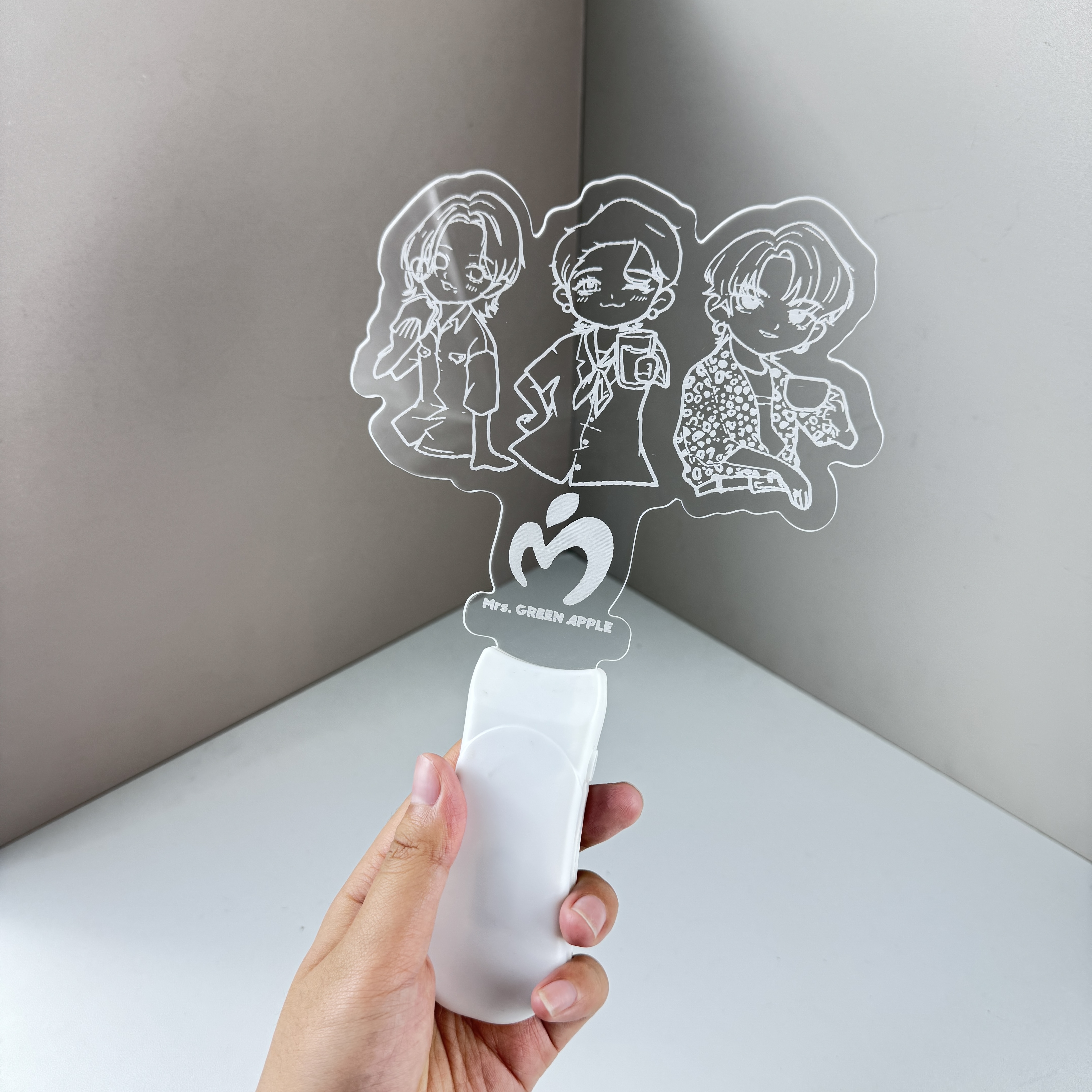 ペンライト：9色にチェンジ可能、超軽量で持ち運び楽々！アイドル応援に最適[MrsGREENAPPLE]