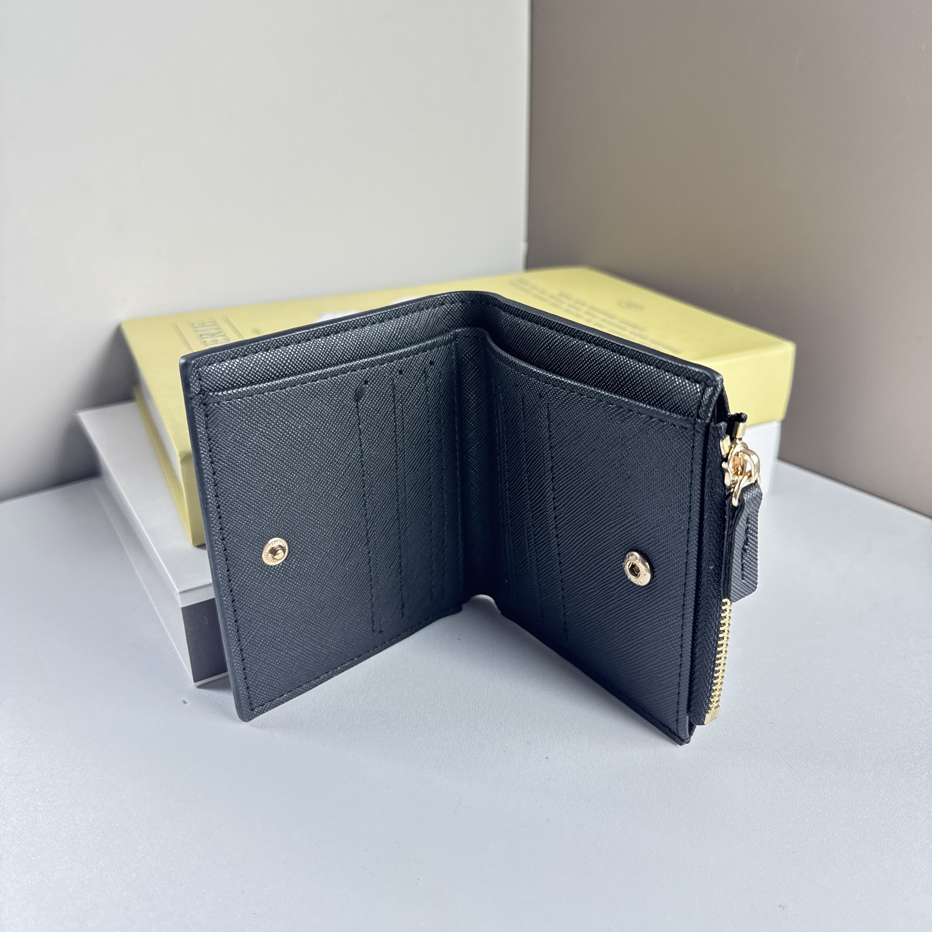 折りたたみ財布【TWICE/This is For】