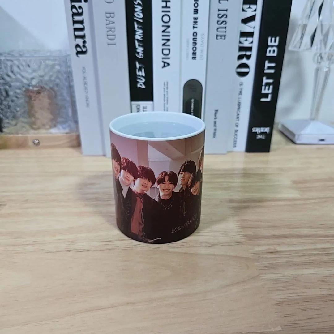 色が変わるマグカップ 【なにわ男子】