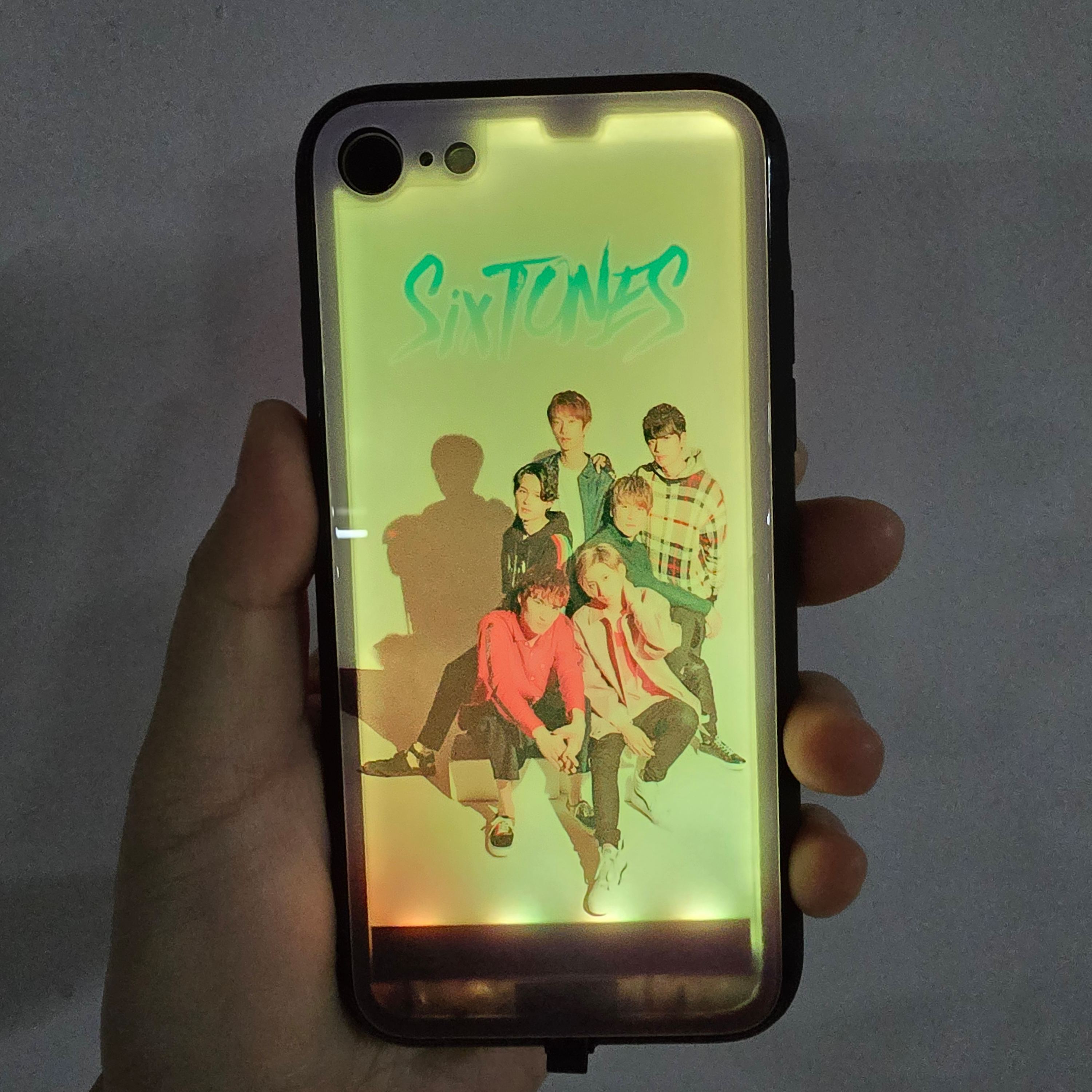 発光するスマートフォンケース 【SixTONES】5種類