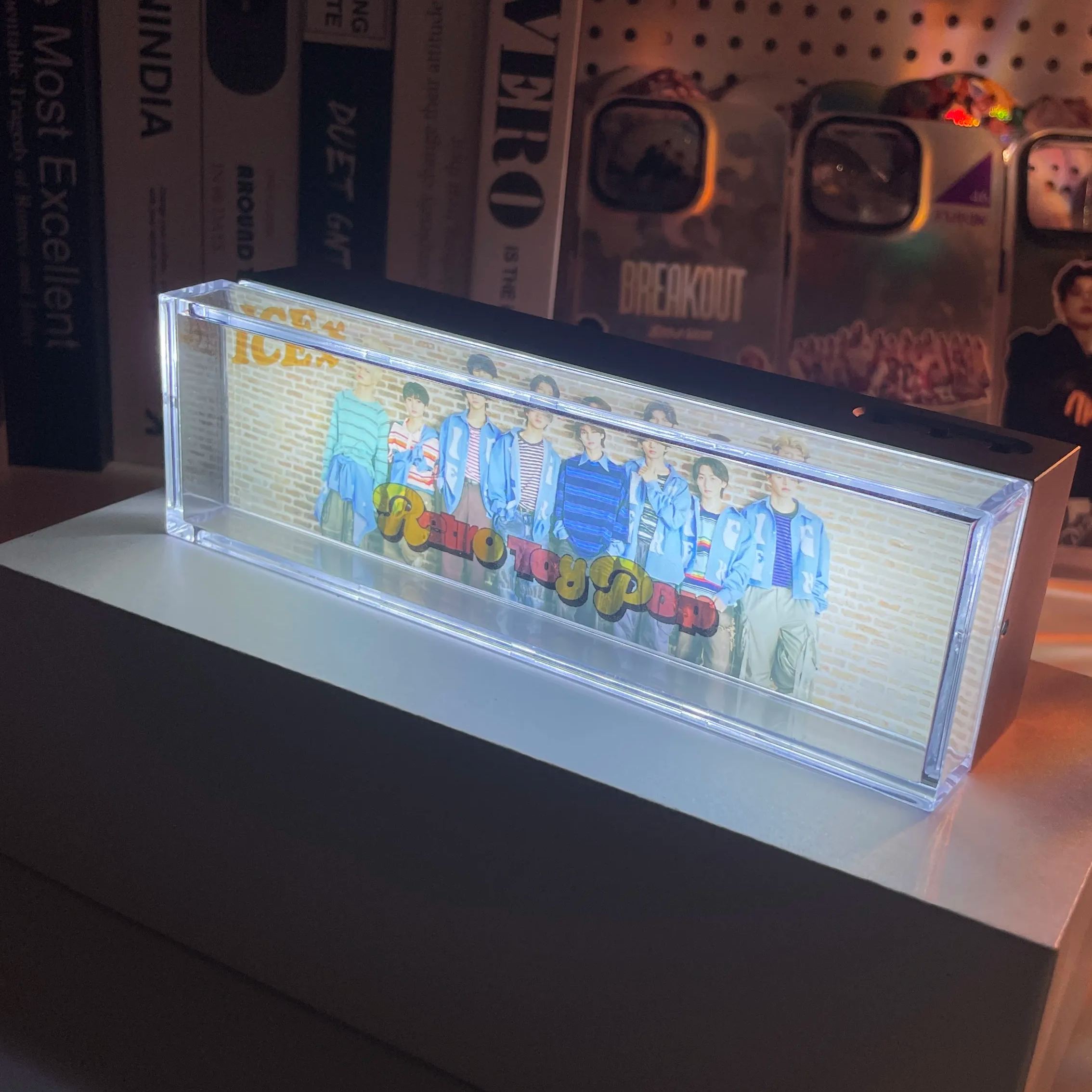 夕暮れの光と影のナイトライト【ICEx/Retro Toy Pop】