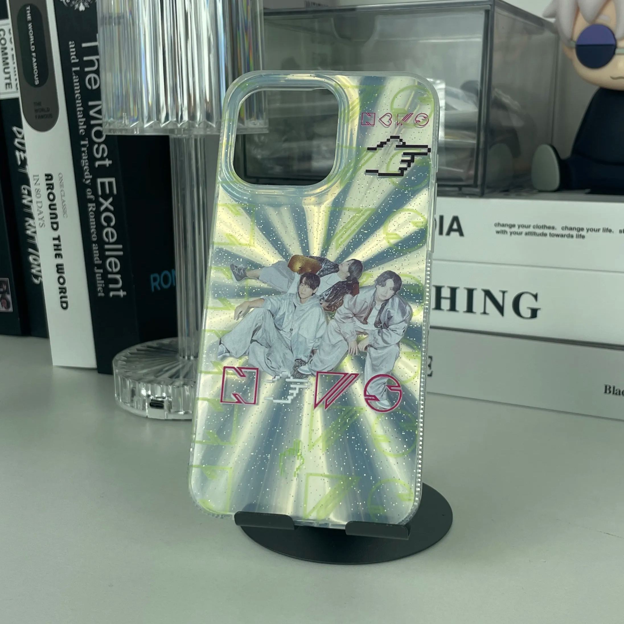 オーロラレーザーグラデーションスマートフォンケース【NEWS/あっちむいてほい】