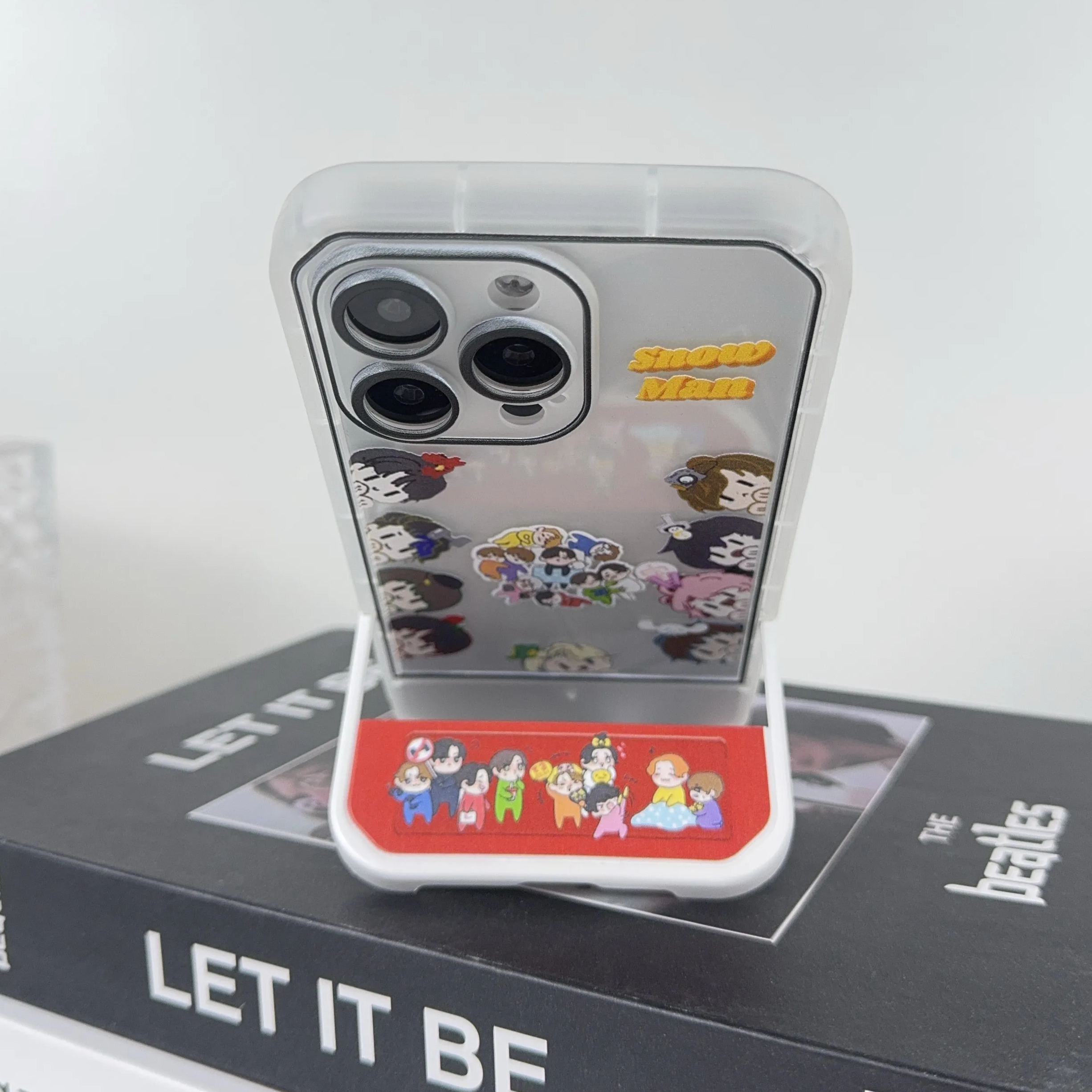 折りたたみ椅子型スマートフォンケース【SnowMan】