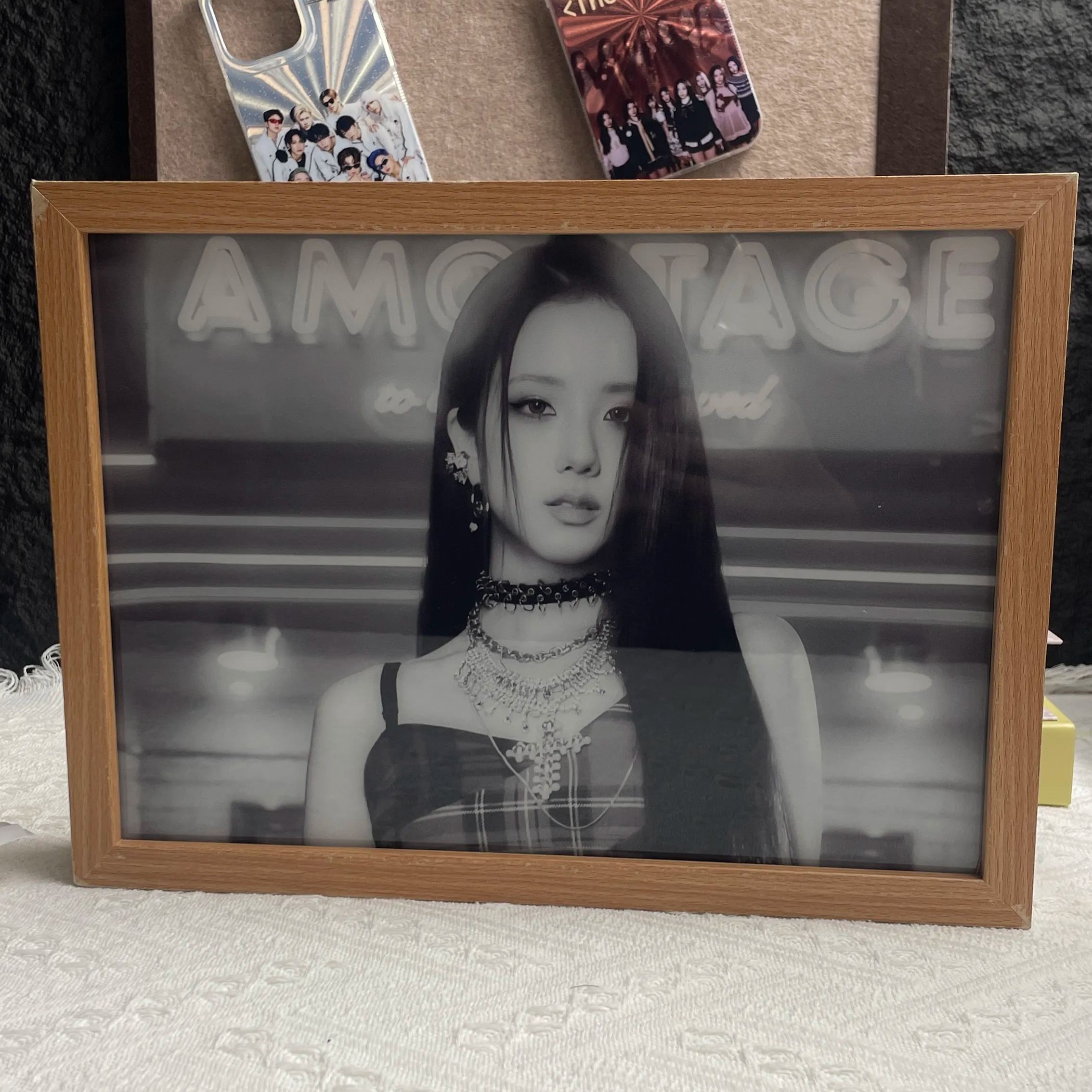 夕暮れの光と影の絵【JISOO/AMORTAGE】