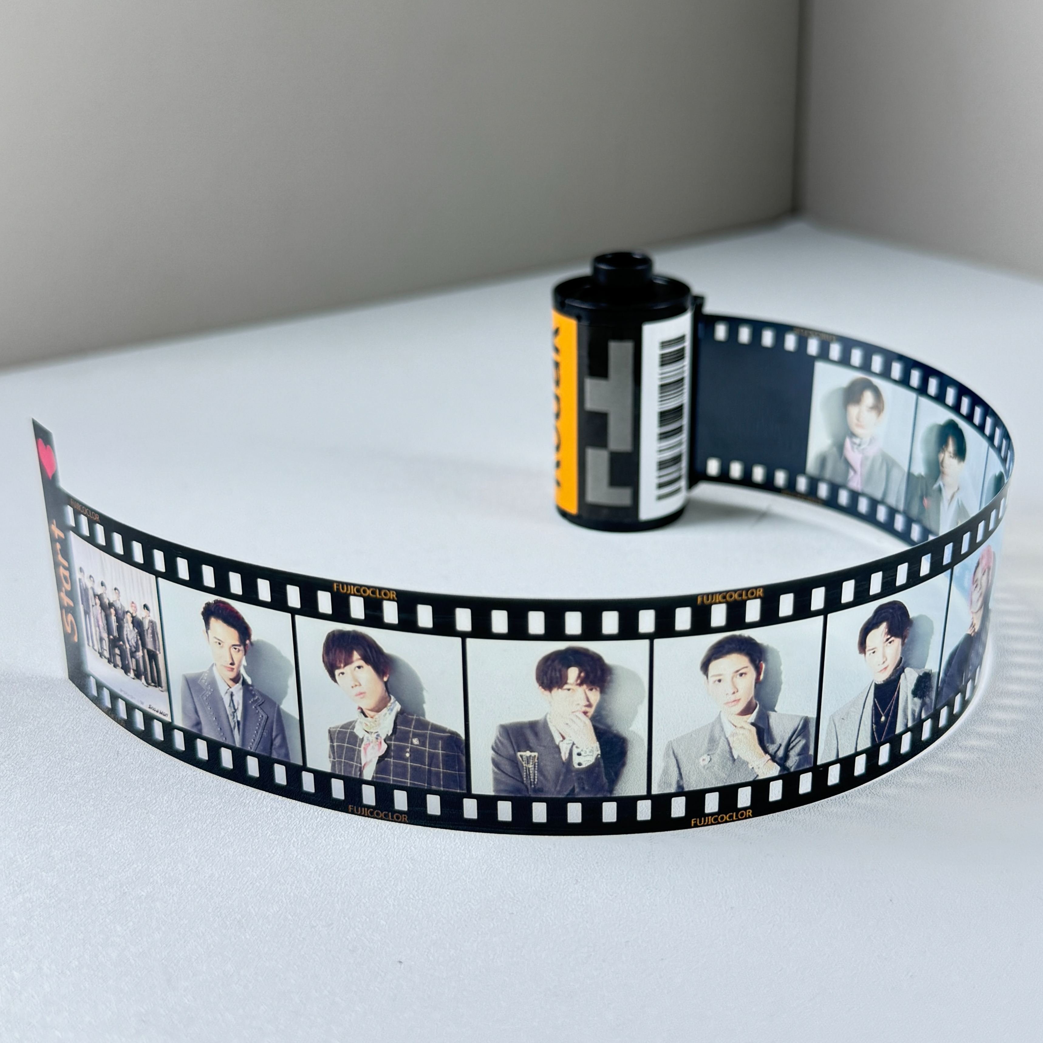 フォトブック・フィルムストリップ【SnowMan】-YITOTO™推し活がもっと楽しくなる