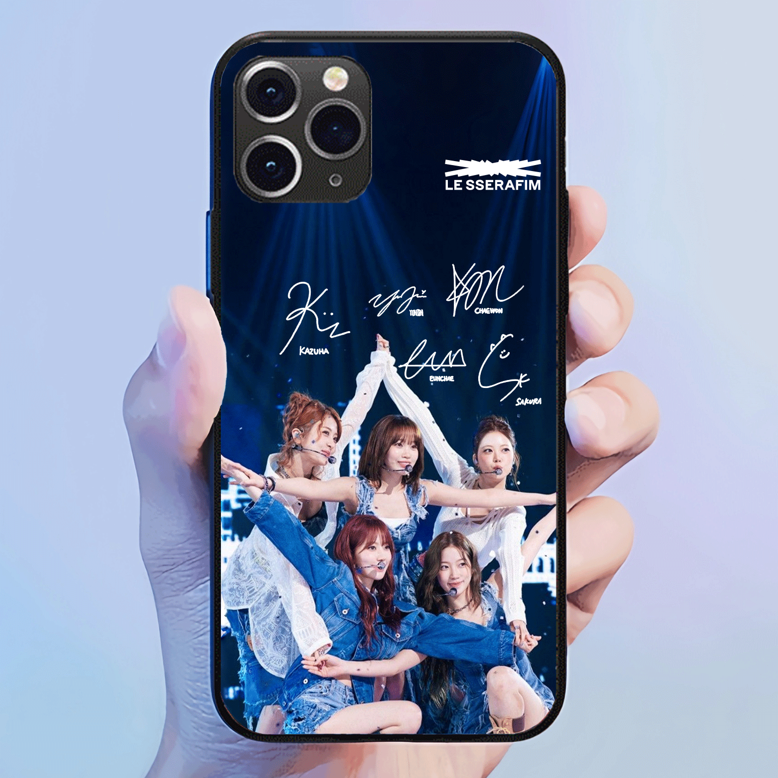 発光するスマートフォンケース 【LE SSERAFIM/DIFFERENT】
