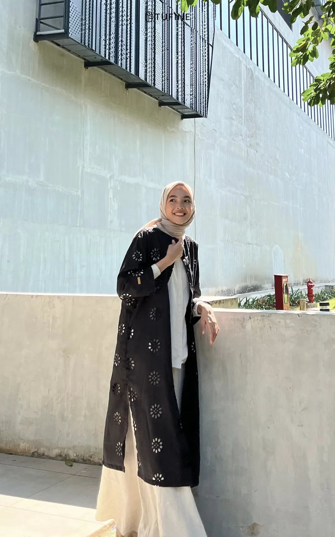 Saka Brukat Outer by Tufine