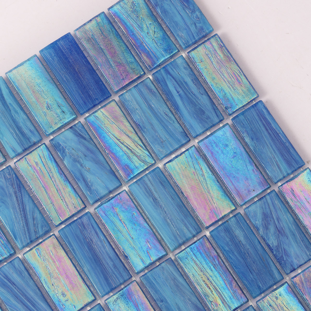 Rectangle Iridescent Blue Checkerboard Glass Mosaic Tiles  23mm*48mm detail