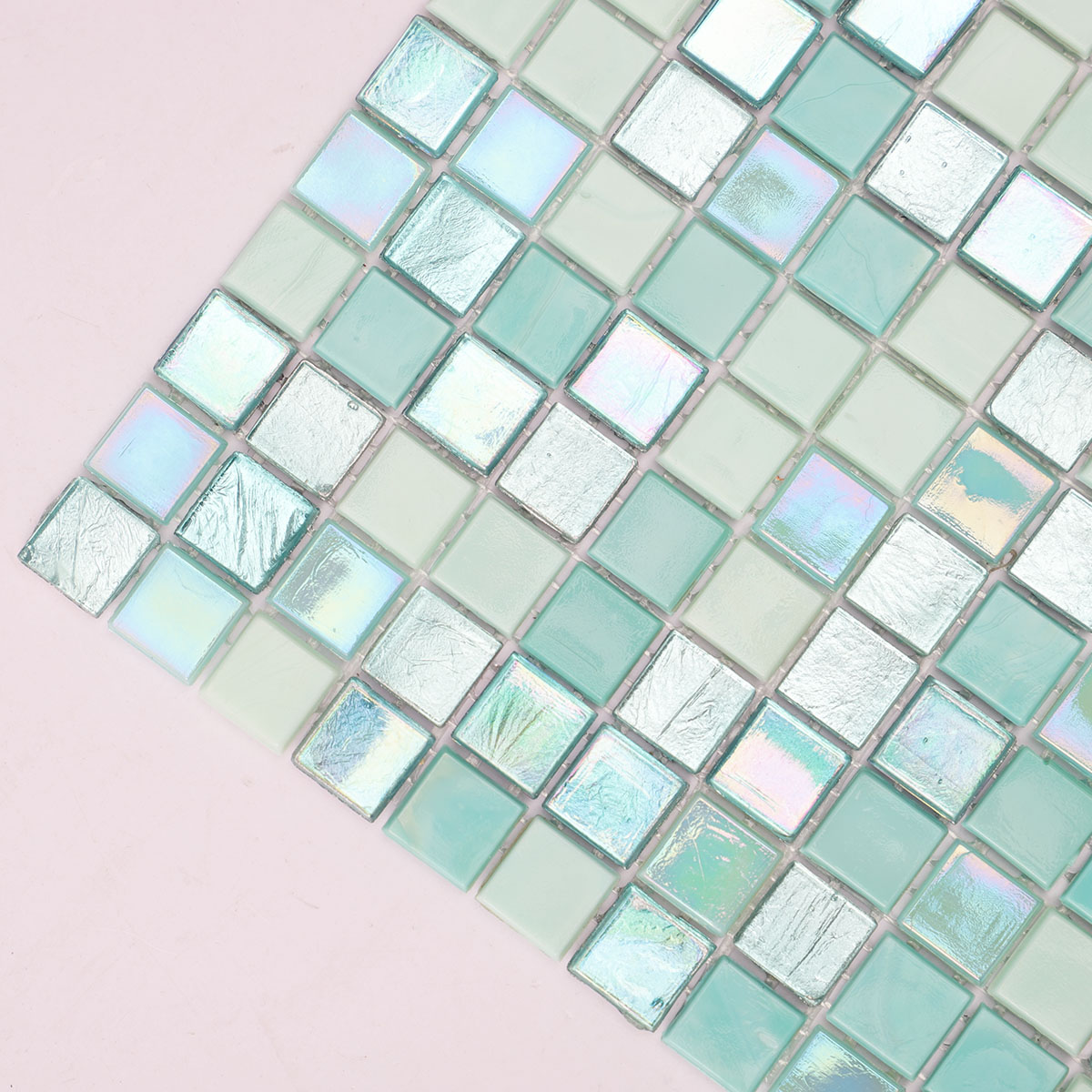 Green Blue Mixed Iridescent Glass Mosaic Tile 15mm*15mm detail 