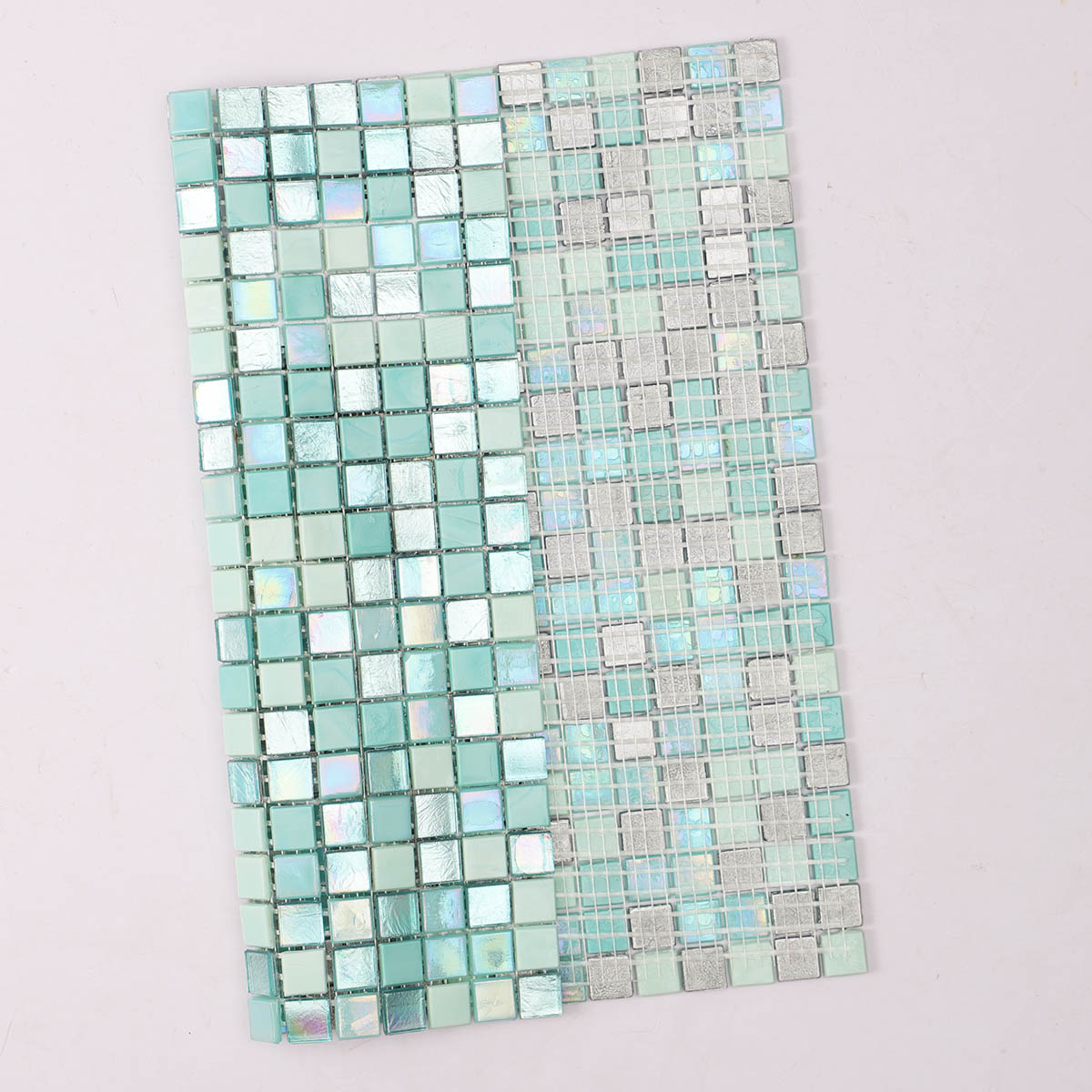 Green Blue Mixed Iridescent Glass Mosaic Tile 15mm*15mm Back