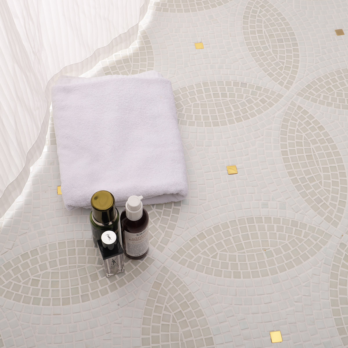 Floor decorated with white glass mosaic art patterns